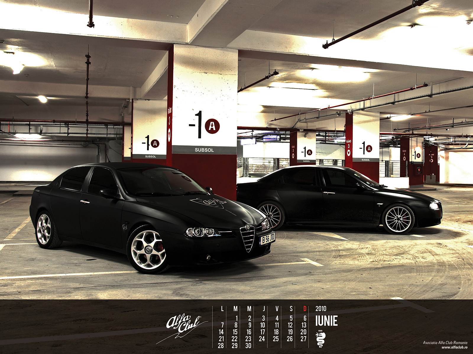 Красивый автомобиль Alfa Romeo 156