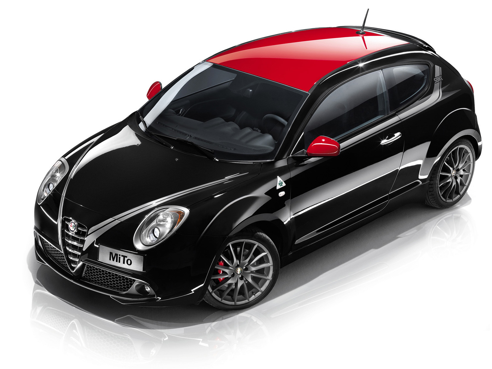 Надежный автомобиль Alfa Romeo 145