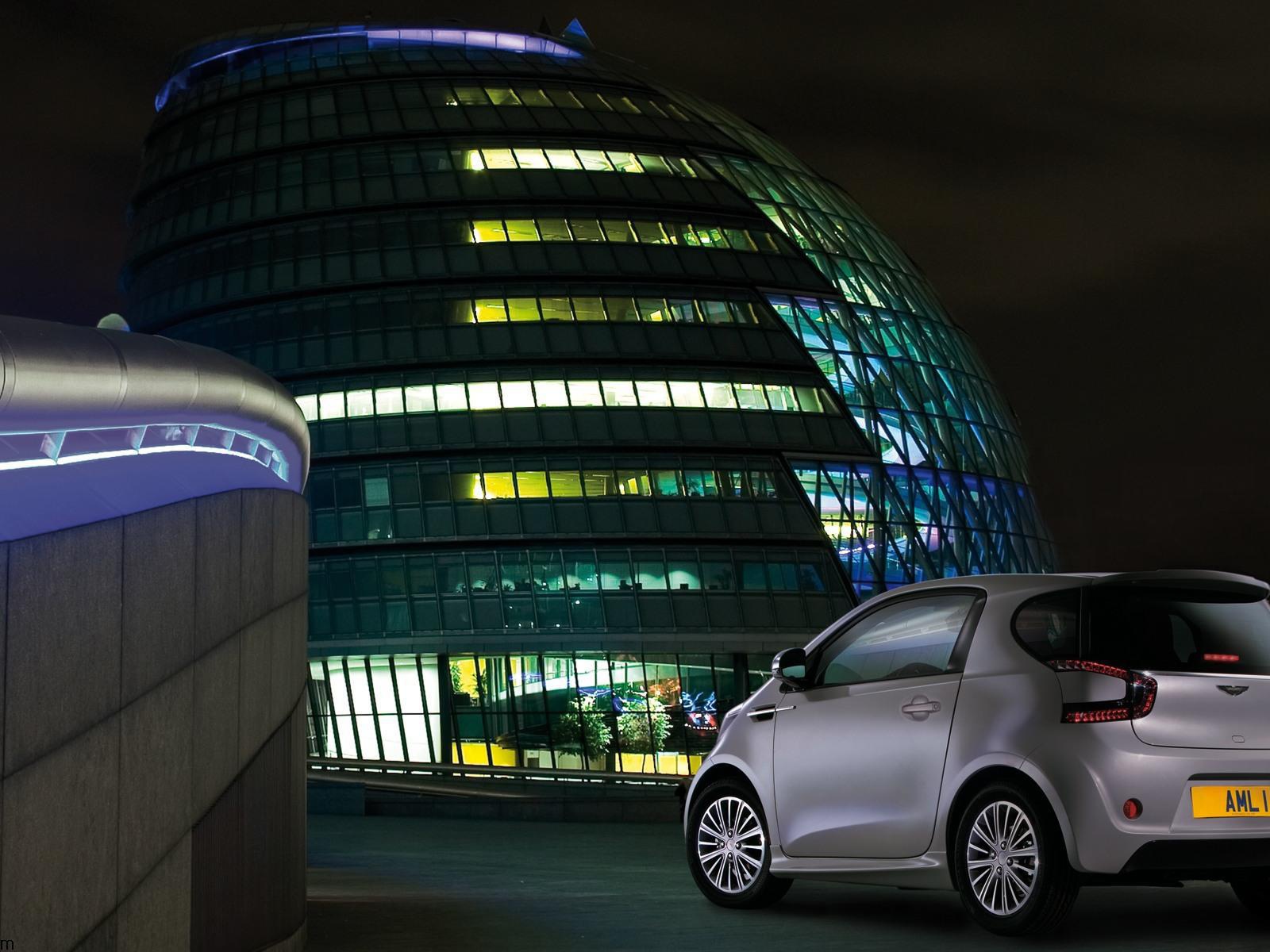 Фото автомобиля Aston Martin cygnet