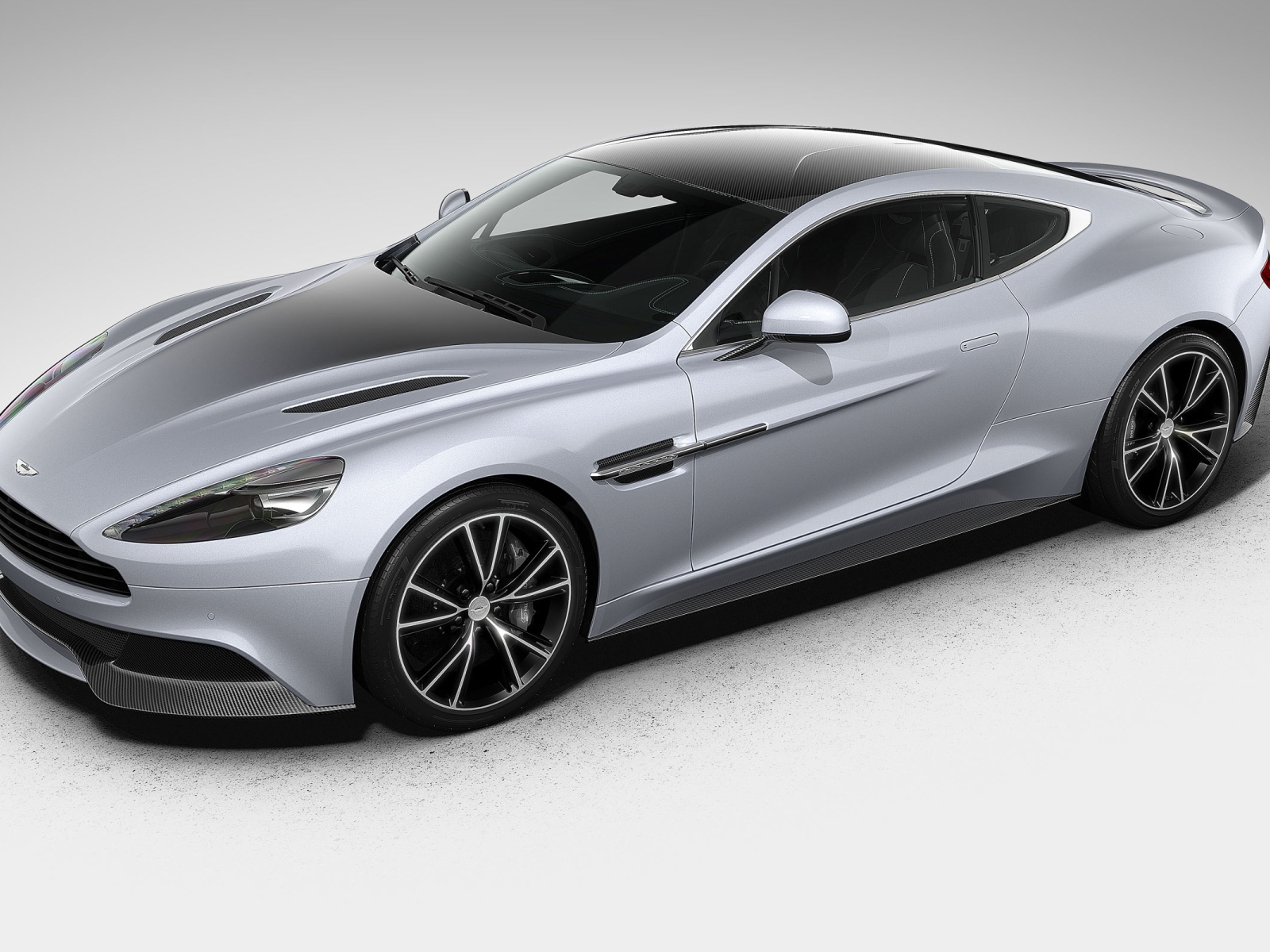 Надежная машина Aston Martin vanquish