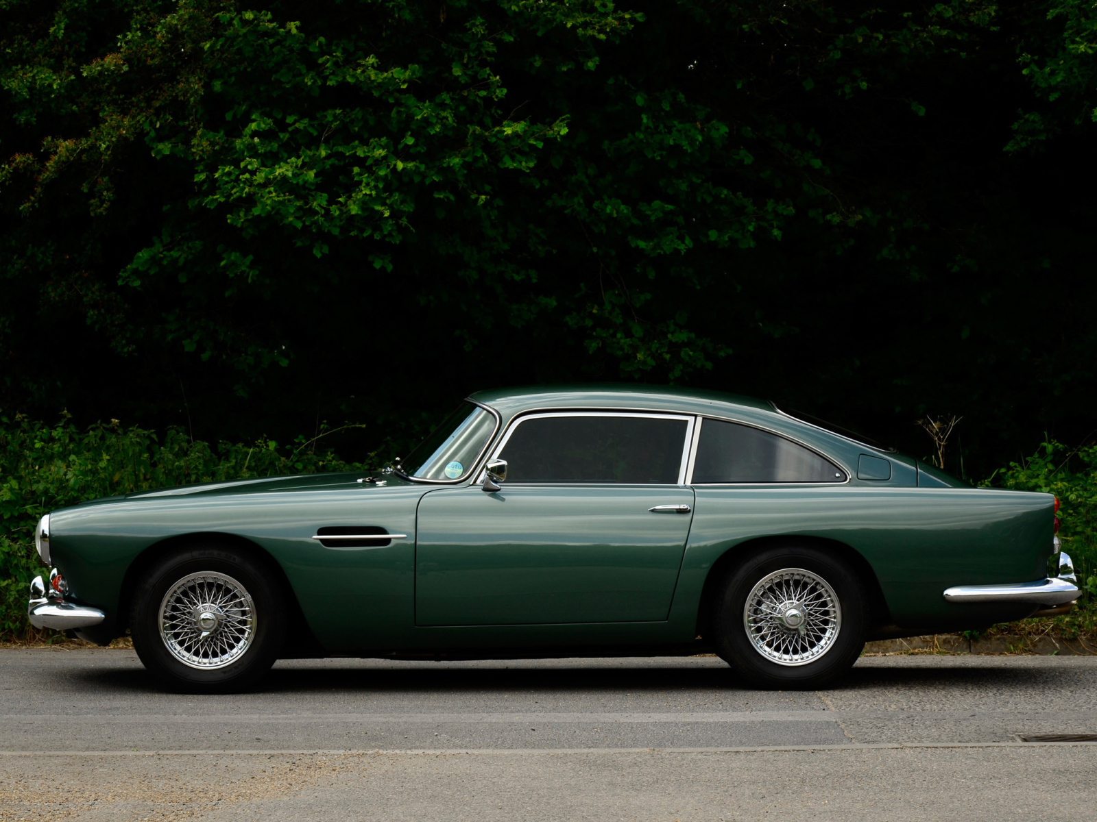 Тест драйв автомобиля Aston Martin db4