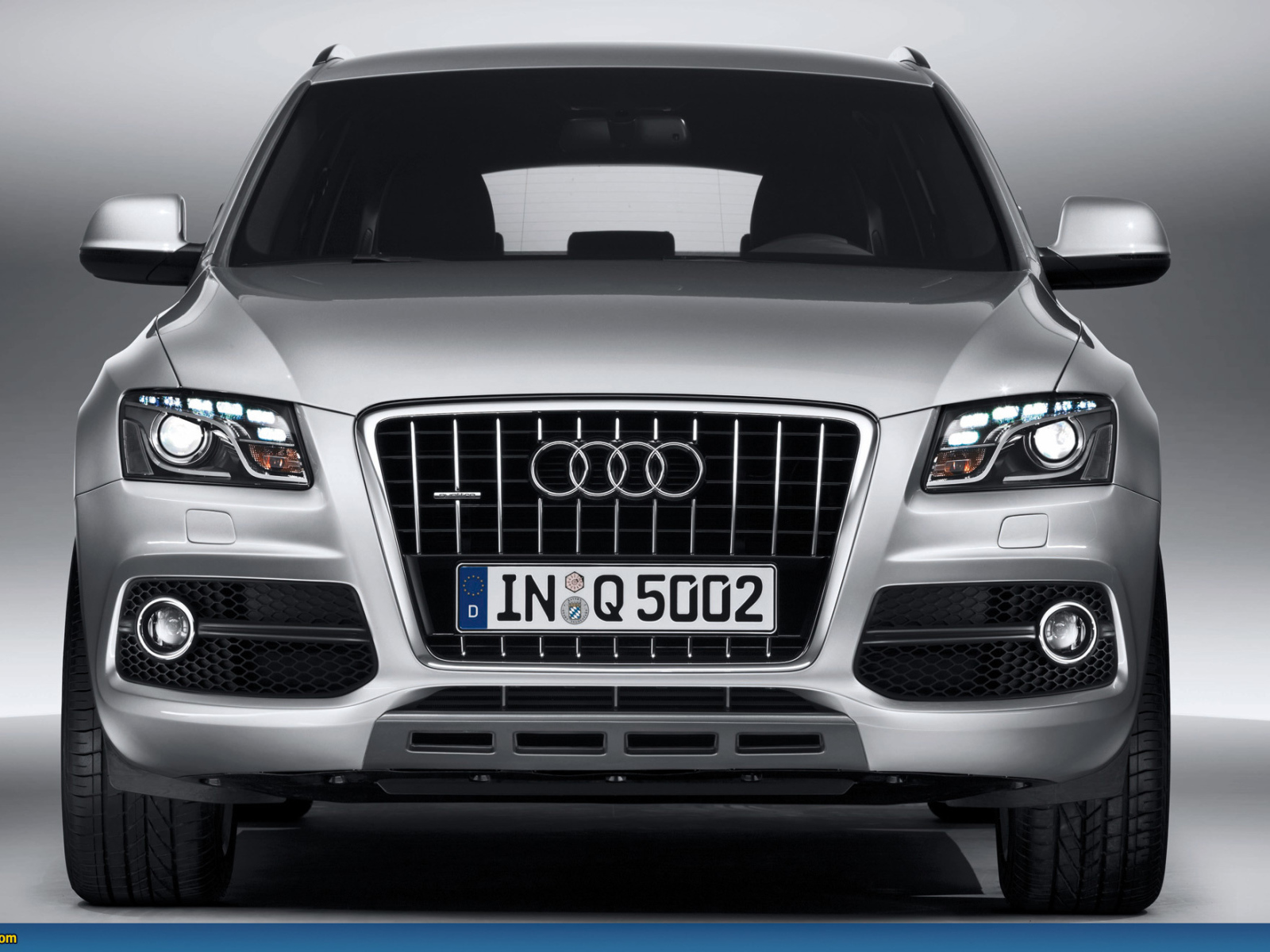 Автомобиль марки Audi модели q5