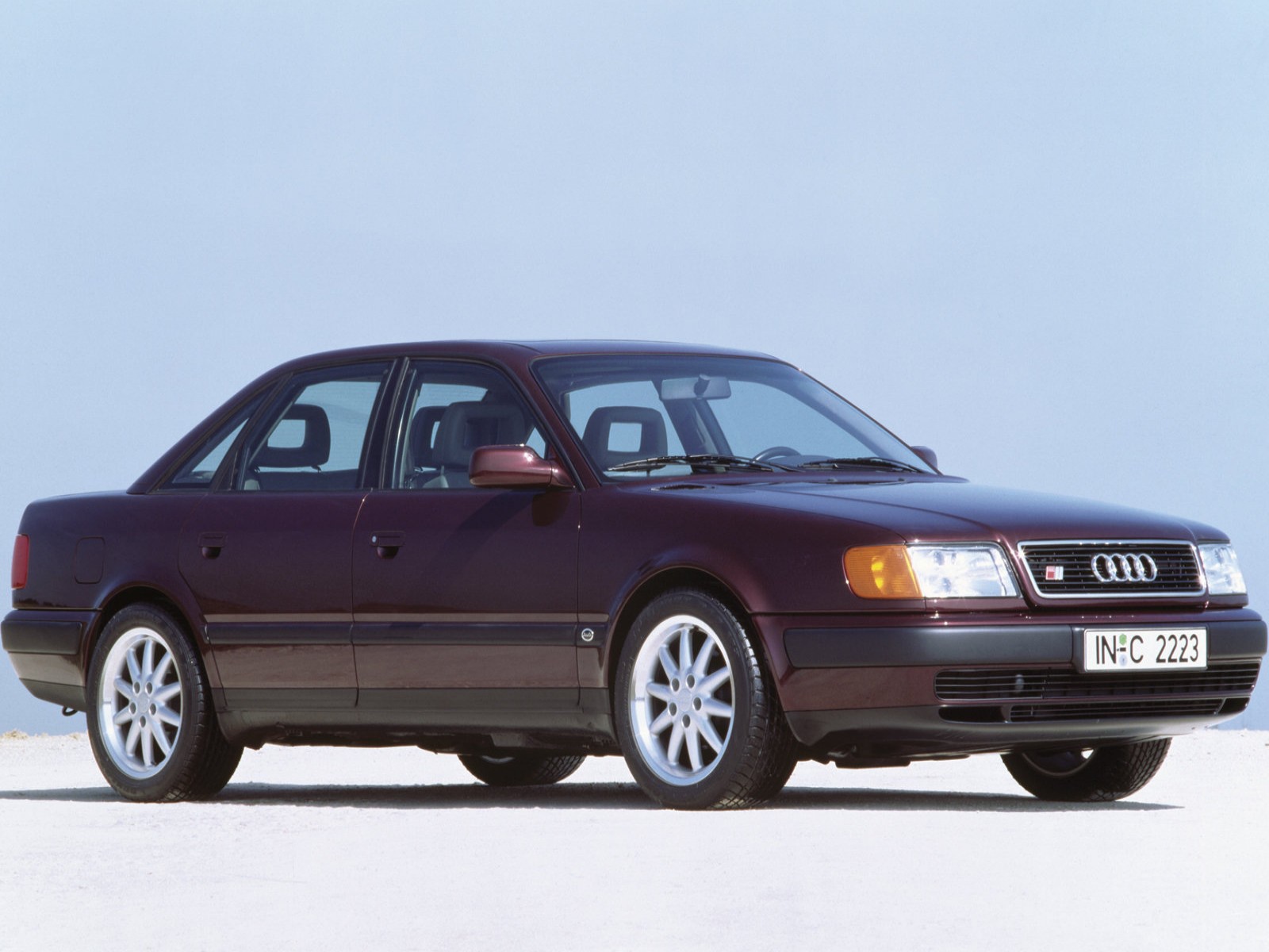 Тест драйв автомобиля Audi 100