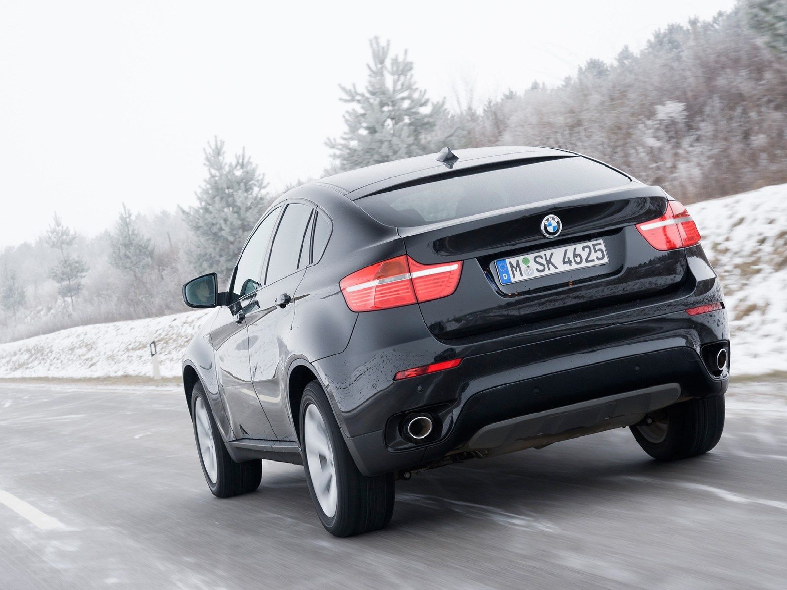 Надежная машина BMW X6 2014 года года