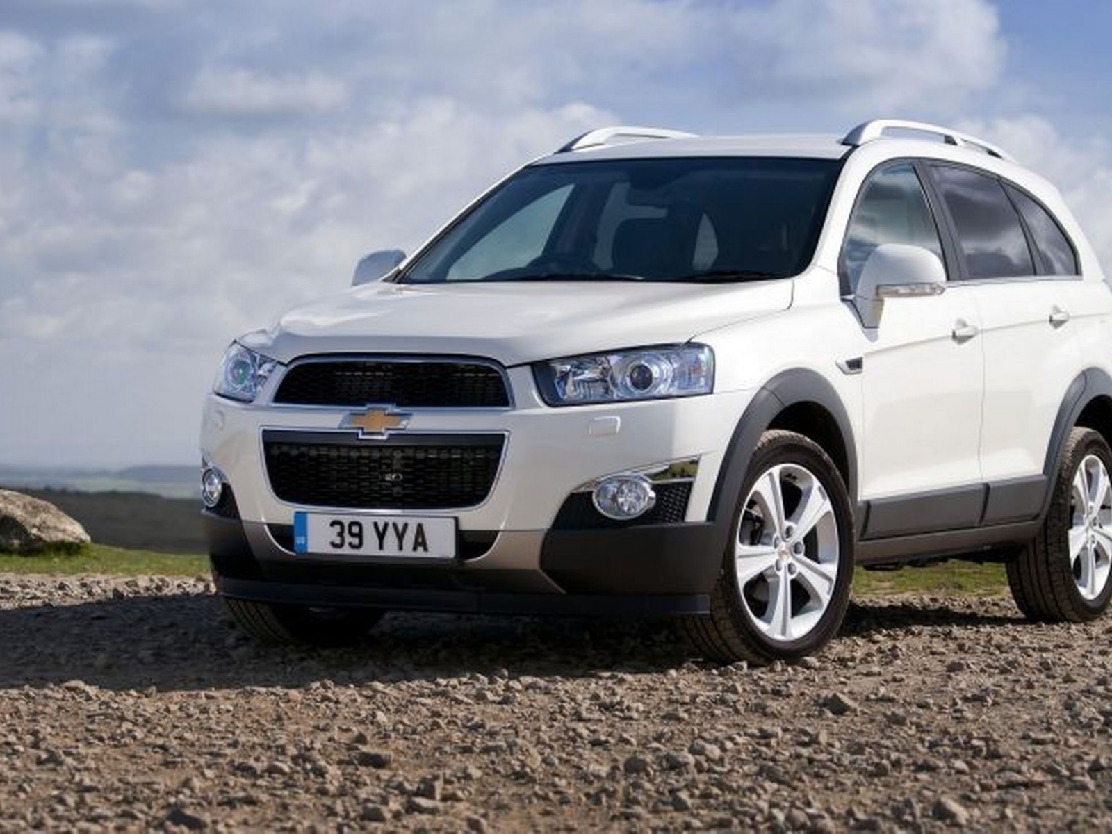 Надежный автомобиль Chevrolet Captiva 2014