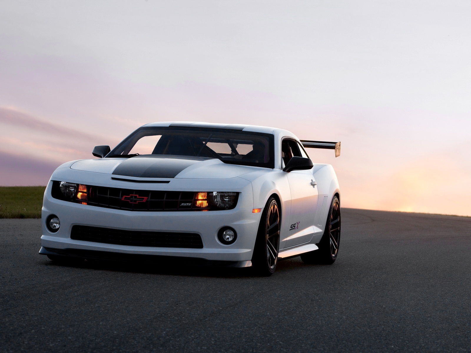 Автомобиль Chevrolet Camaro SSX