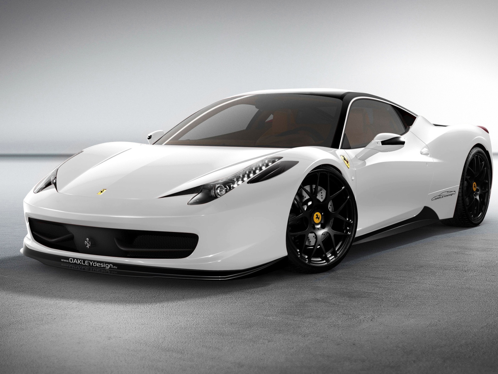 Окли дизайн Ferrari 458 Italia