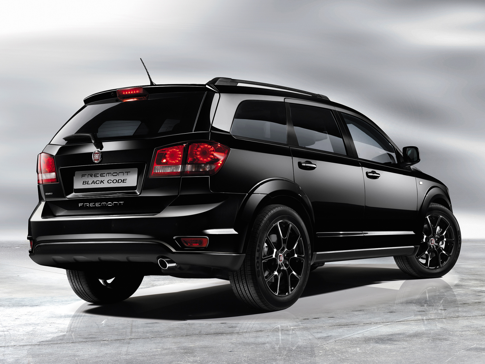 Надежный автомобиль Fiat Freemont