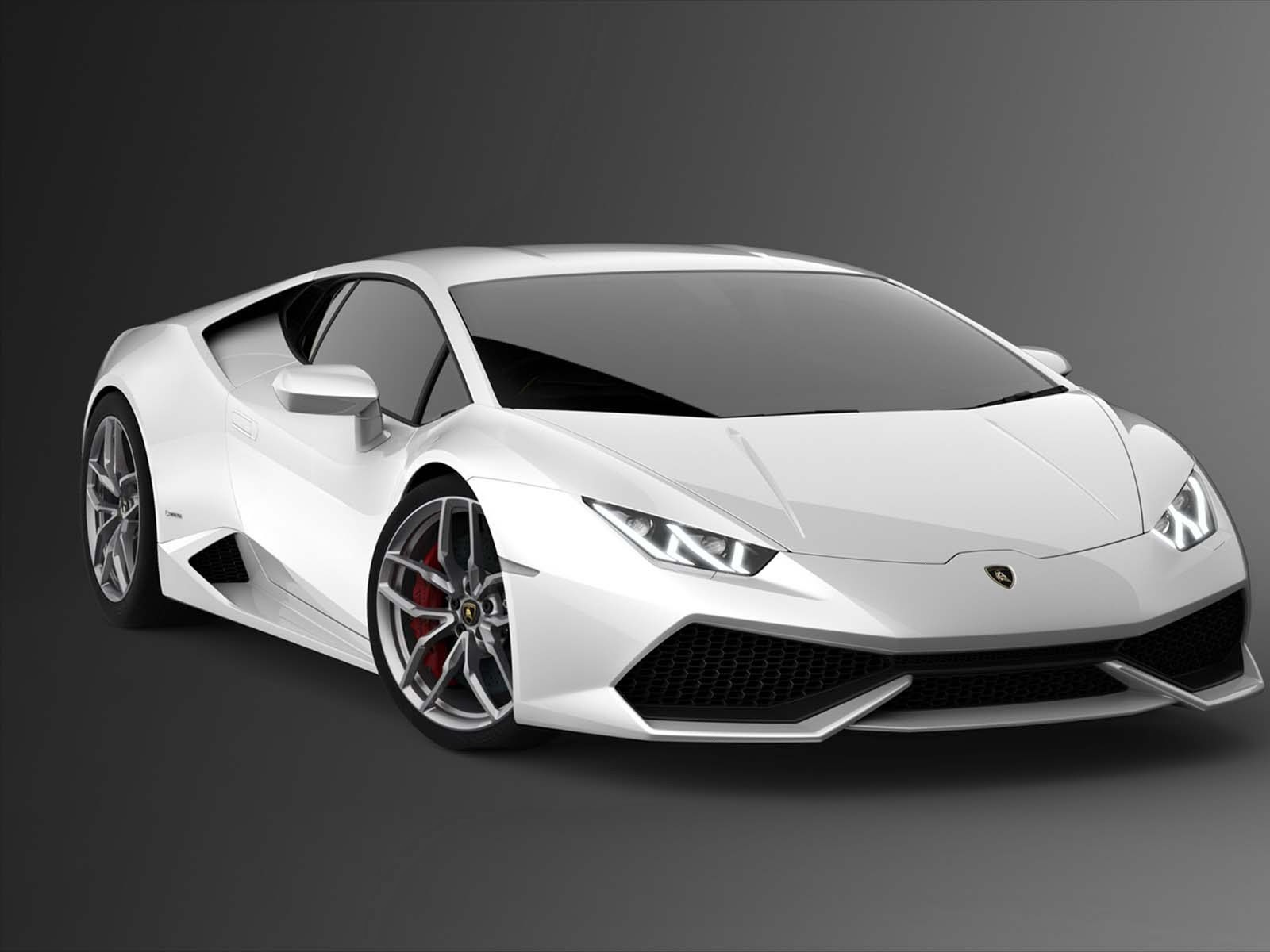 Автомобиль Lamborghini Huracan на дороге