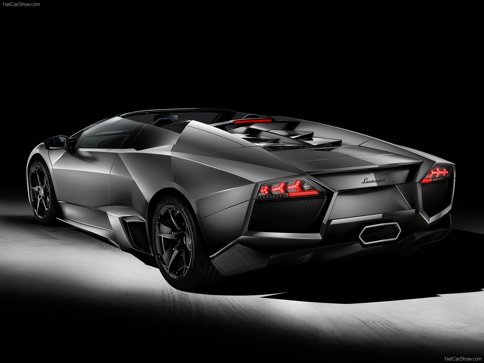 Фото автомобиля Lamborghini Reventon