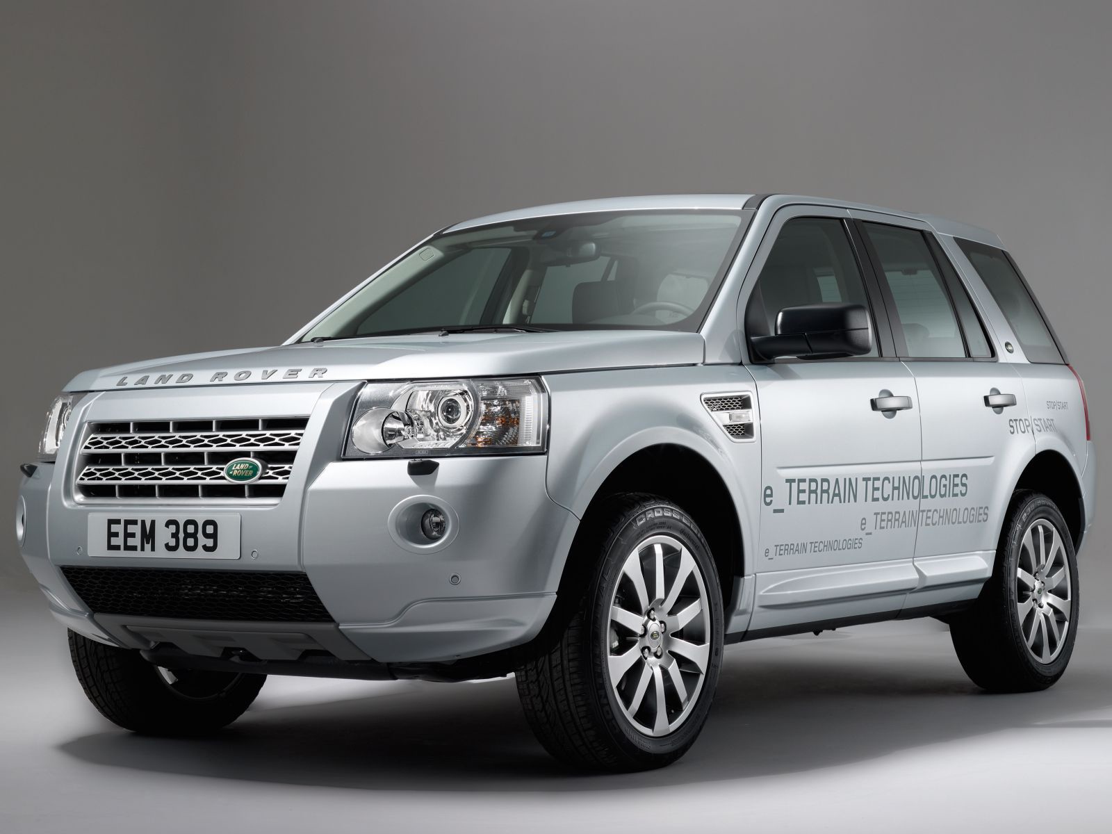 Фото автомобиля Land Rover Freelander 2