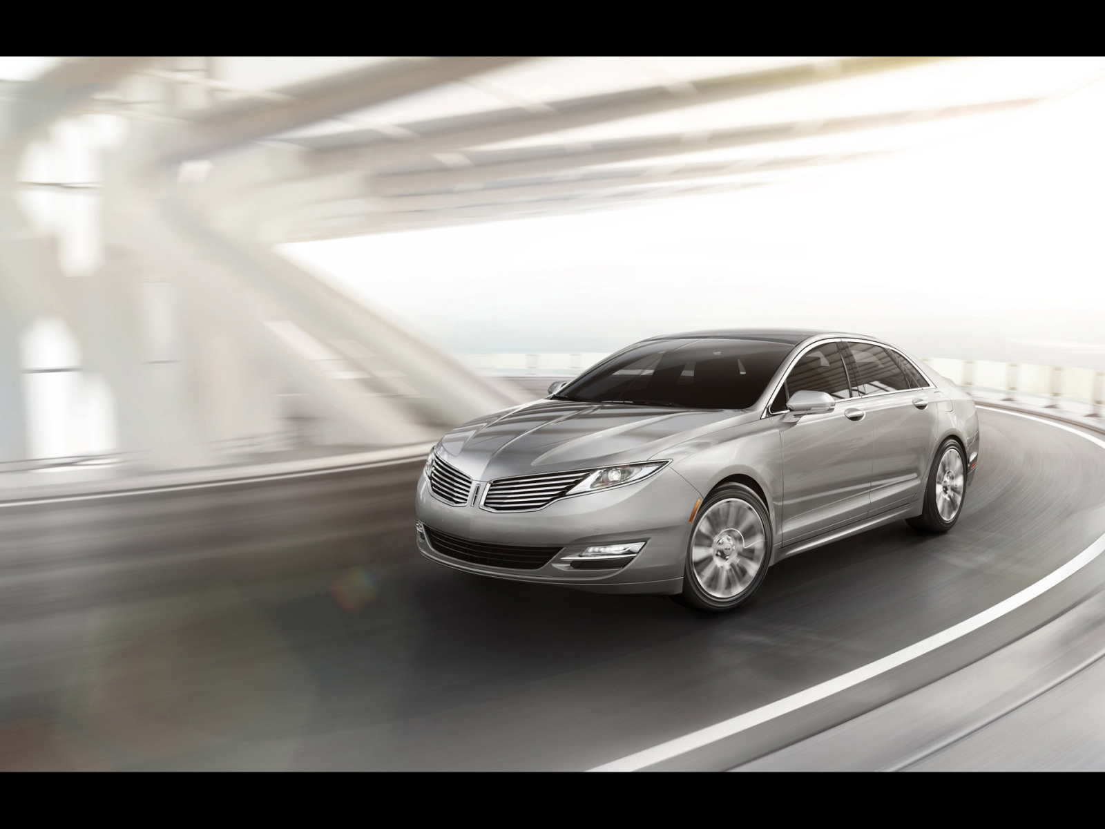 Красивый автомобиль Lincoln MKZ