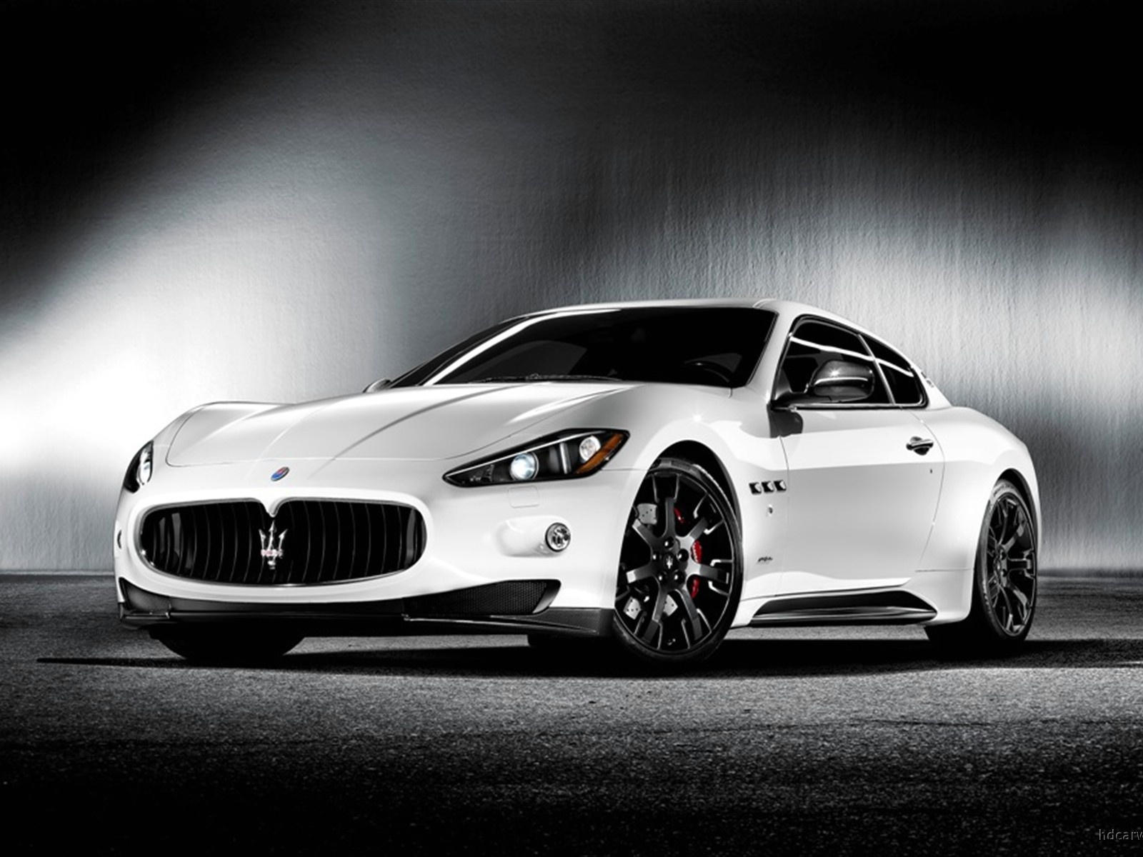 Дизайн автомобиля Maserati Granturismo