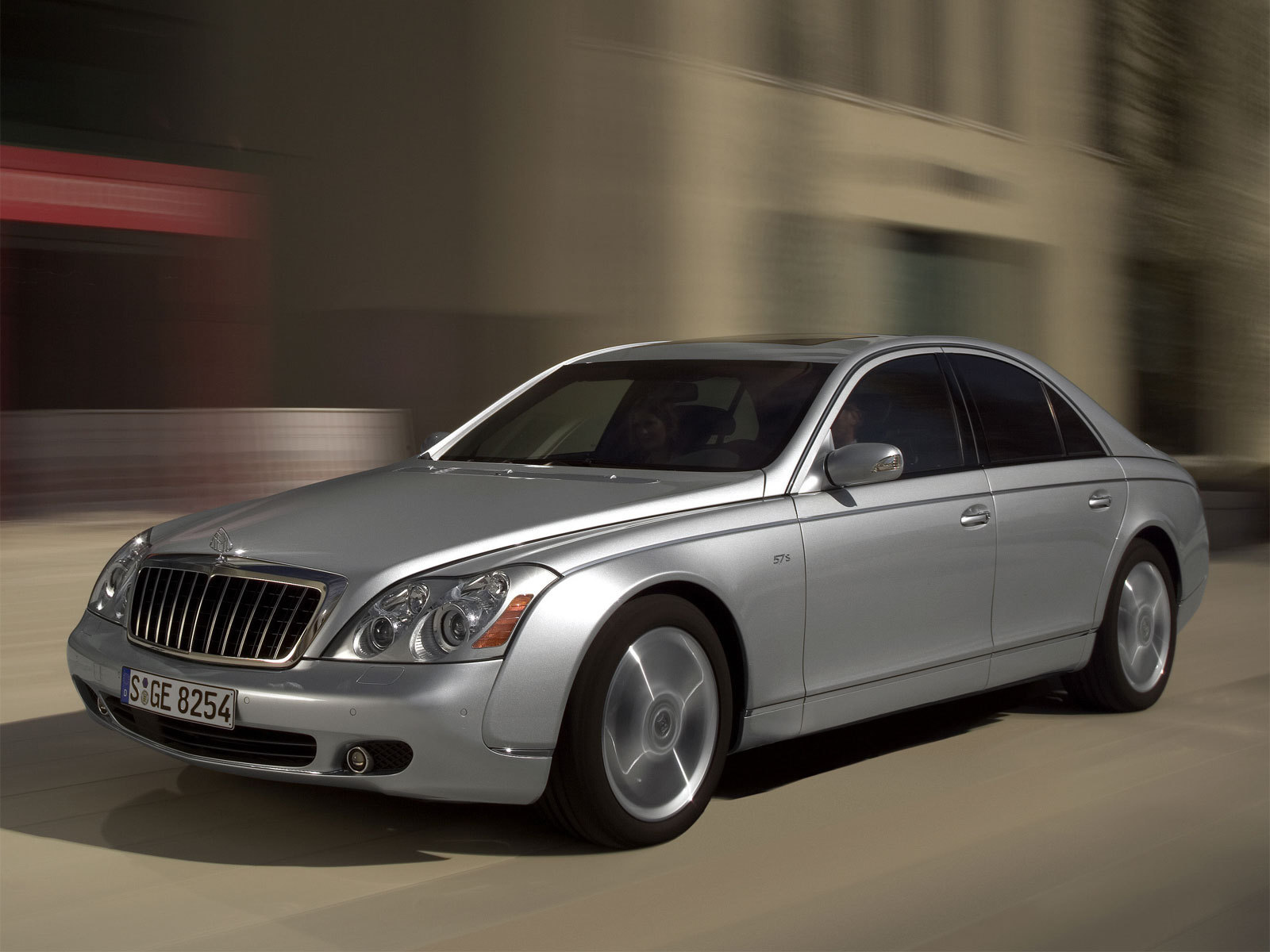 Дизайн автомобиля Maybach  57