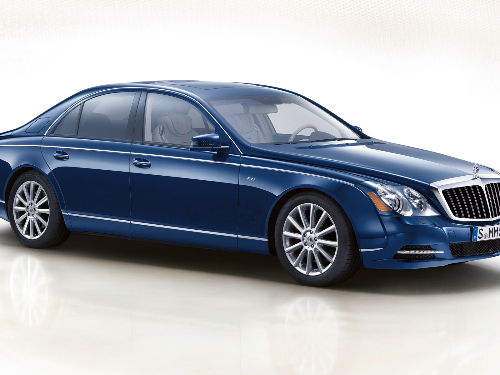   Надежный автомобиль Maybach  2014