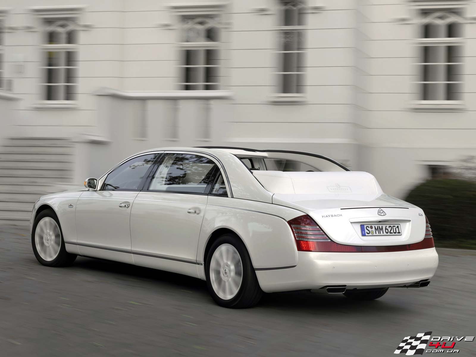 Новая машина Maybach  Landaulet