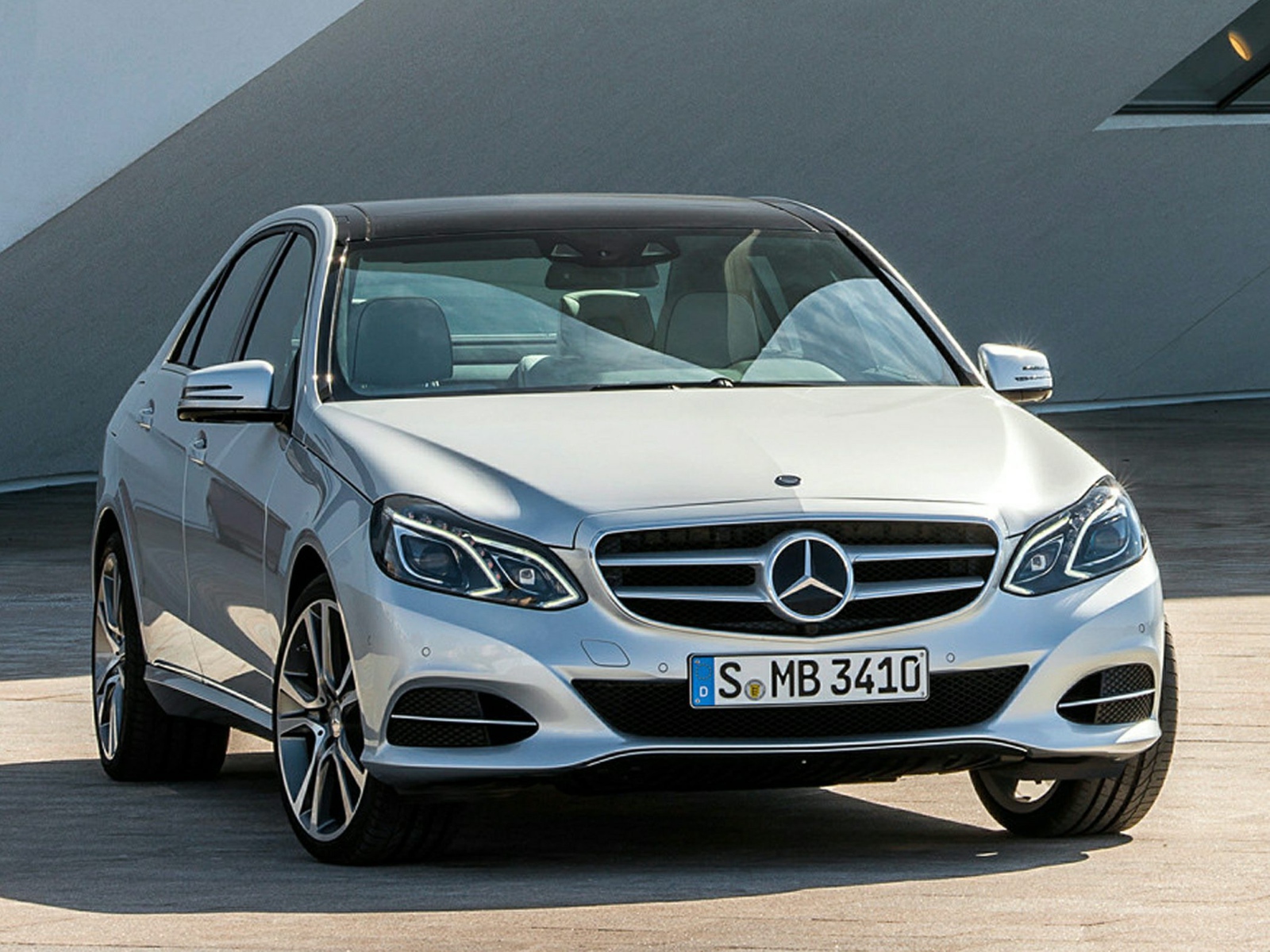 Новая машина Mercedes C-Class 2014