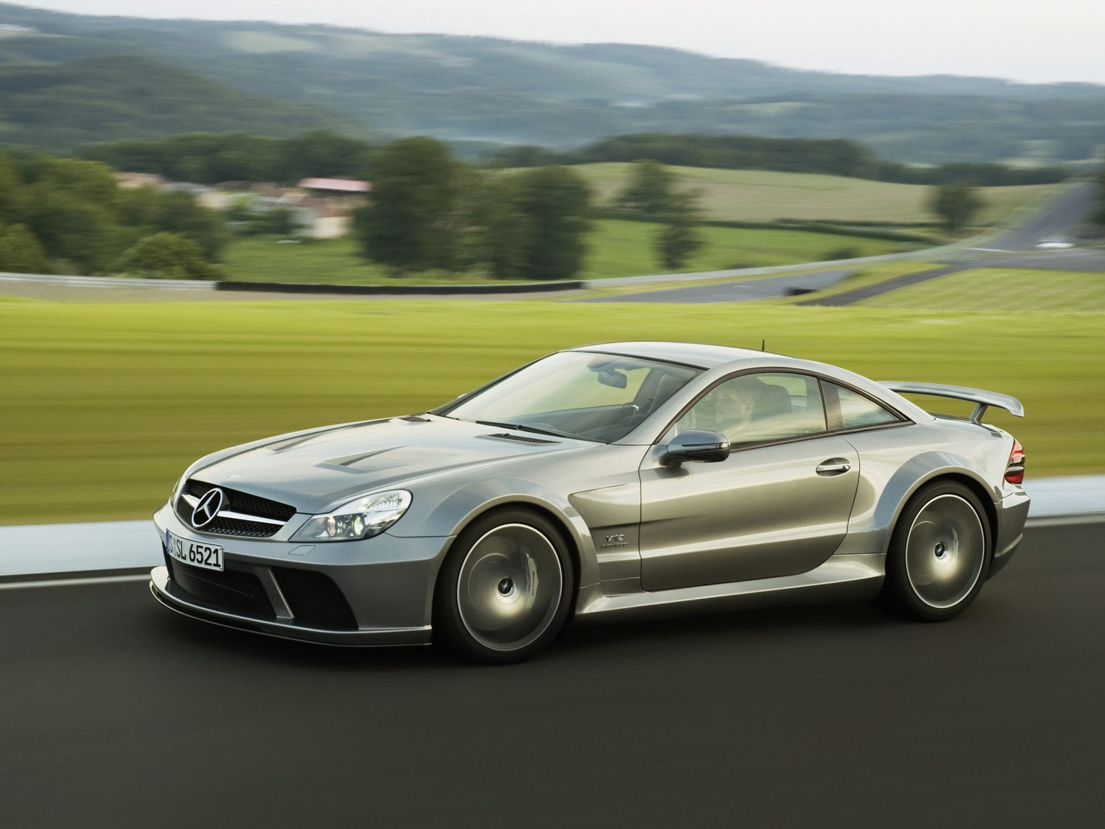 Спортивный Мерседес бенц