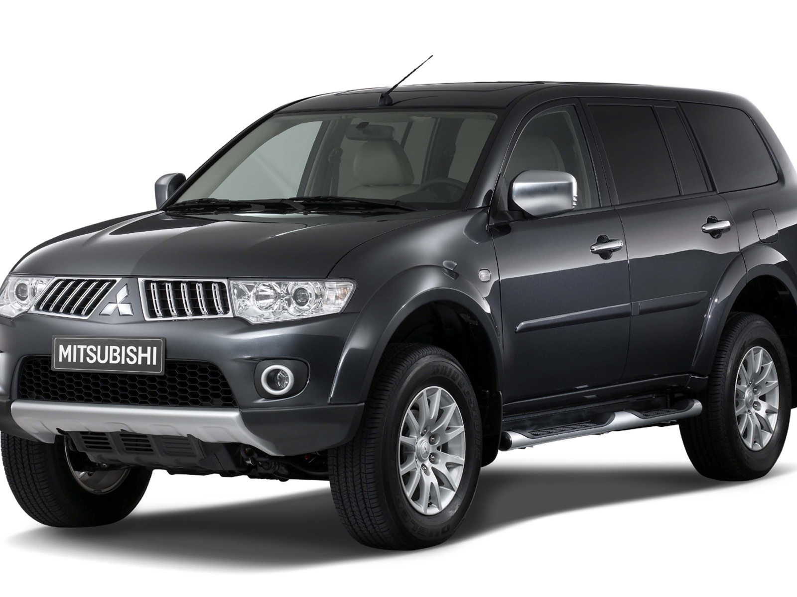 Дизайн автомобиля Mitsubishi Pajero Sport