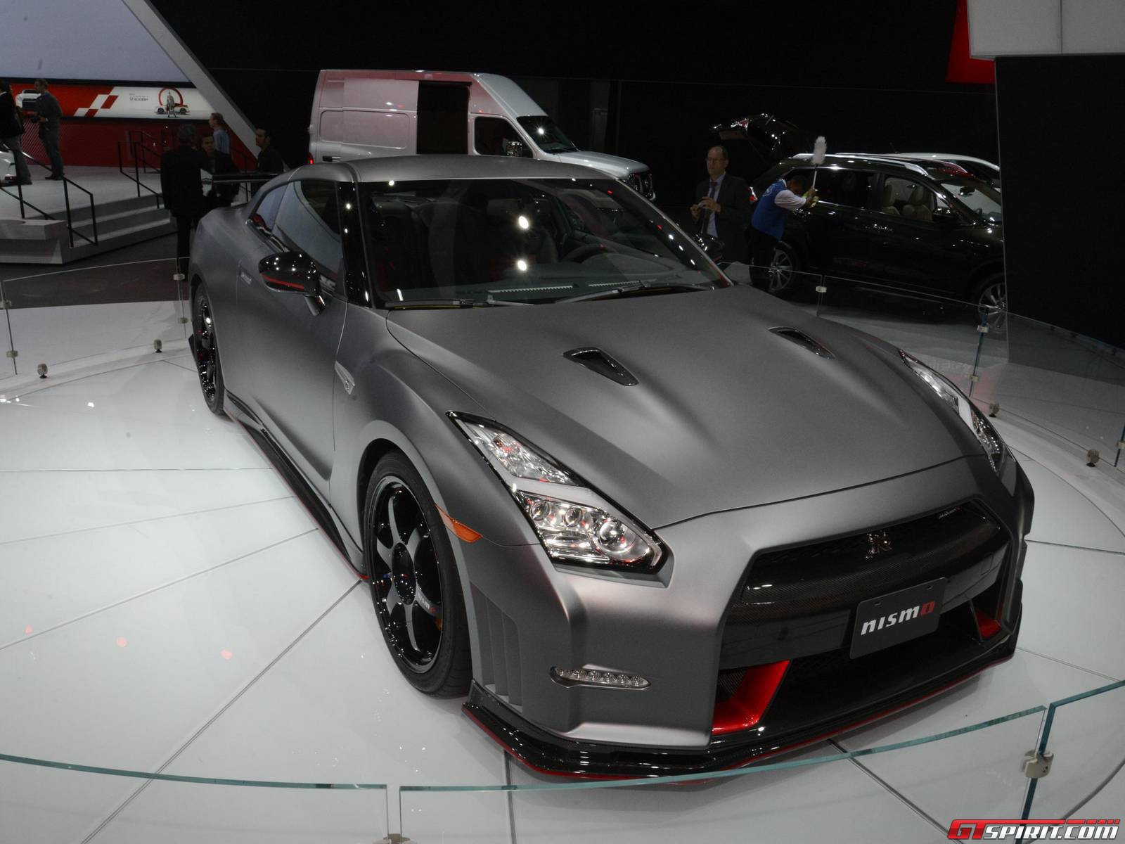 Новый автомобиль Nissan GT-R Nismo 2014