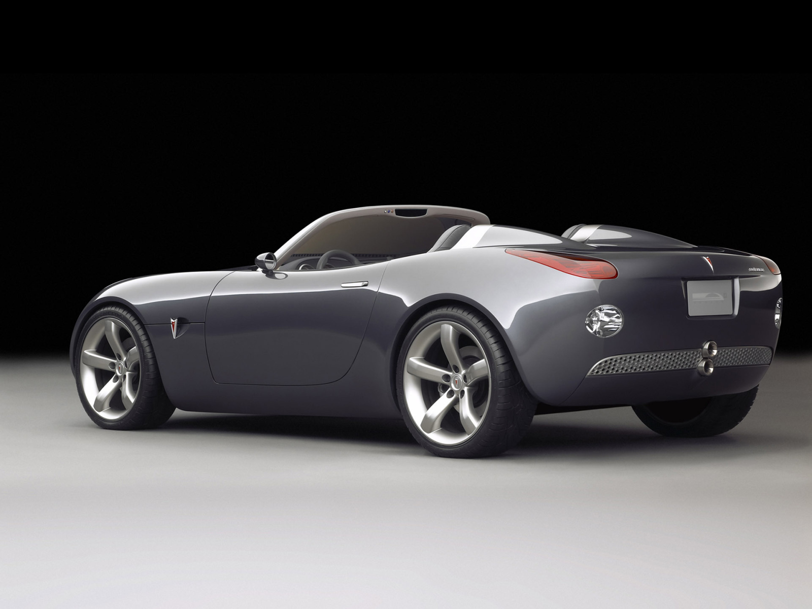 Автомобиль марки Pontiac модели Solstice