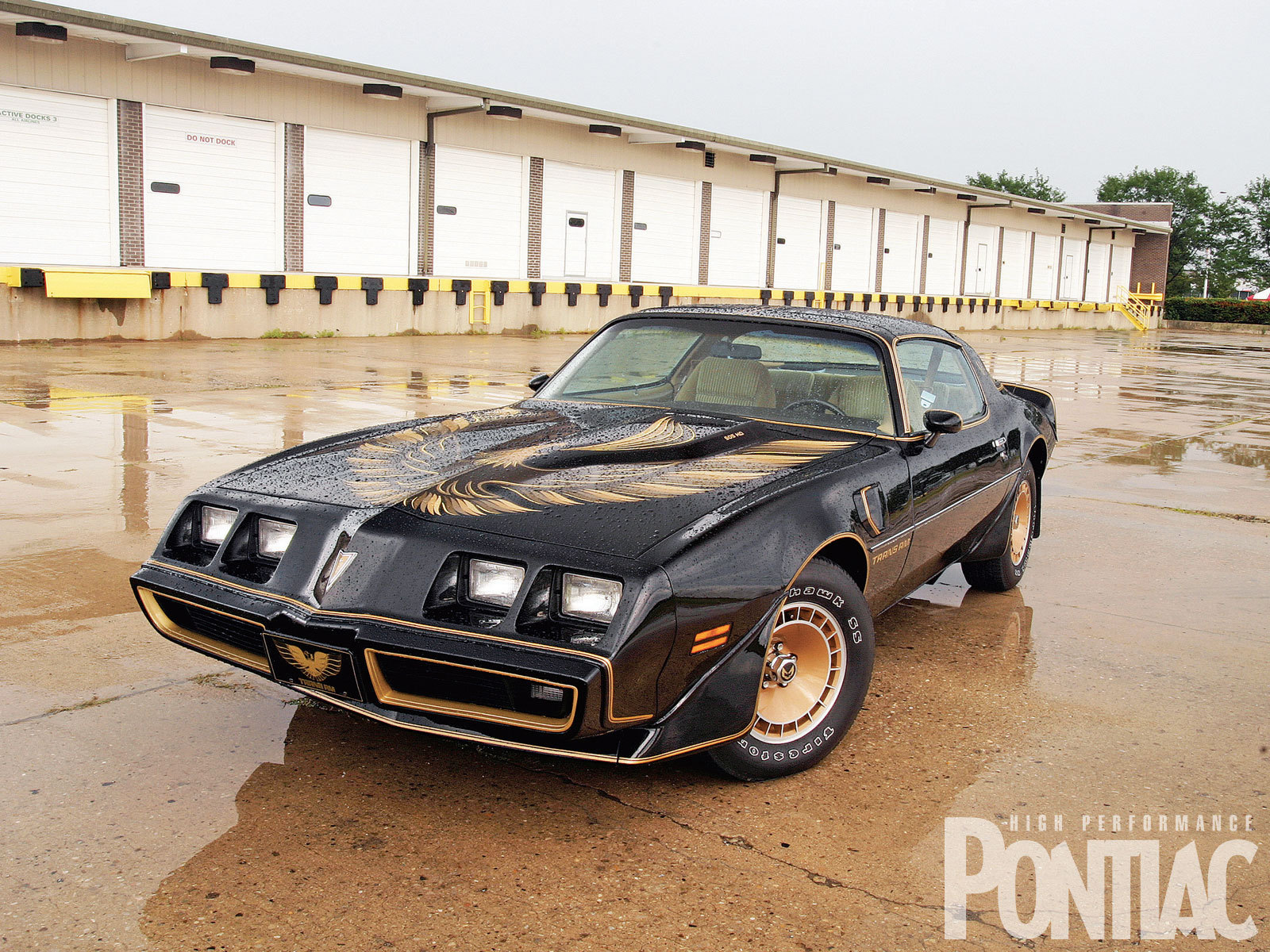 Надежная машина Pontiac Trans Am