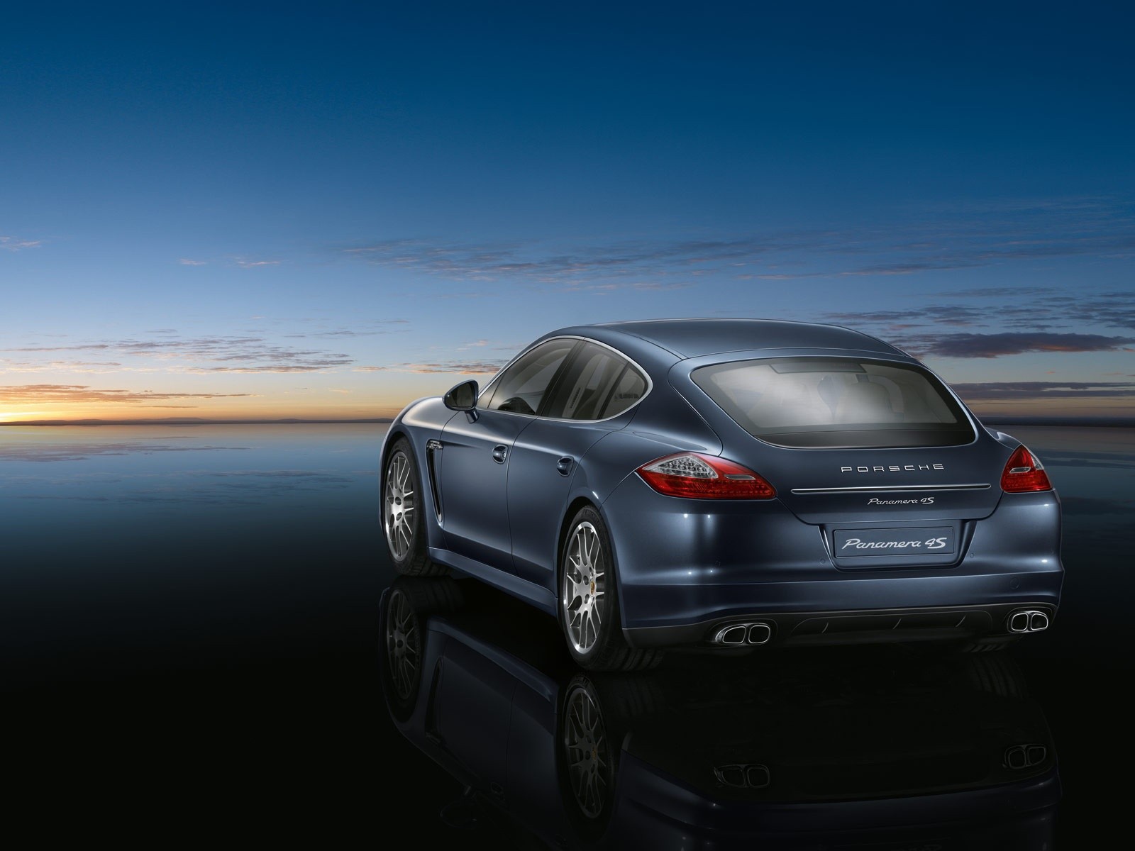 Порш Панамера