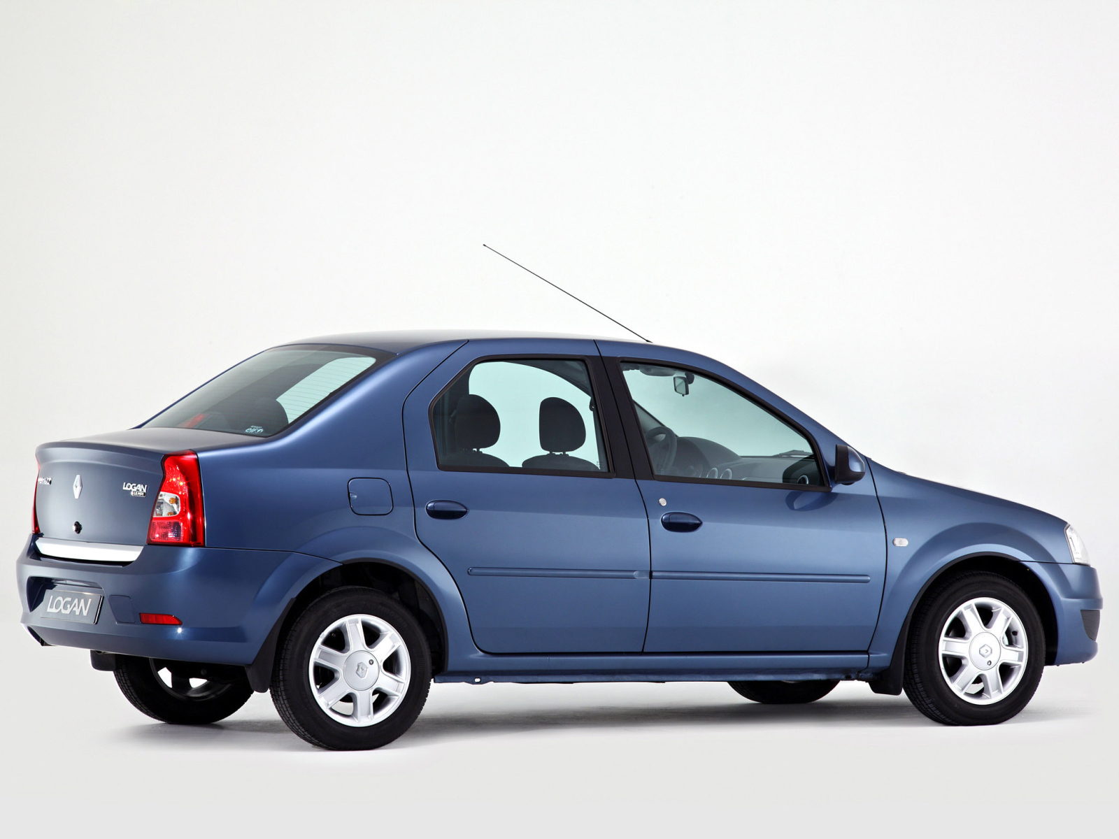 Дизайн автомобиля Renault Logan