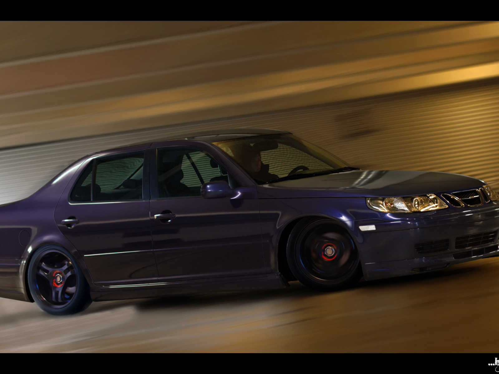 Автомобиль марки Saab модели 9-5