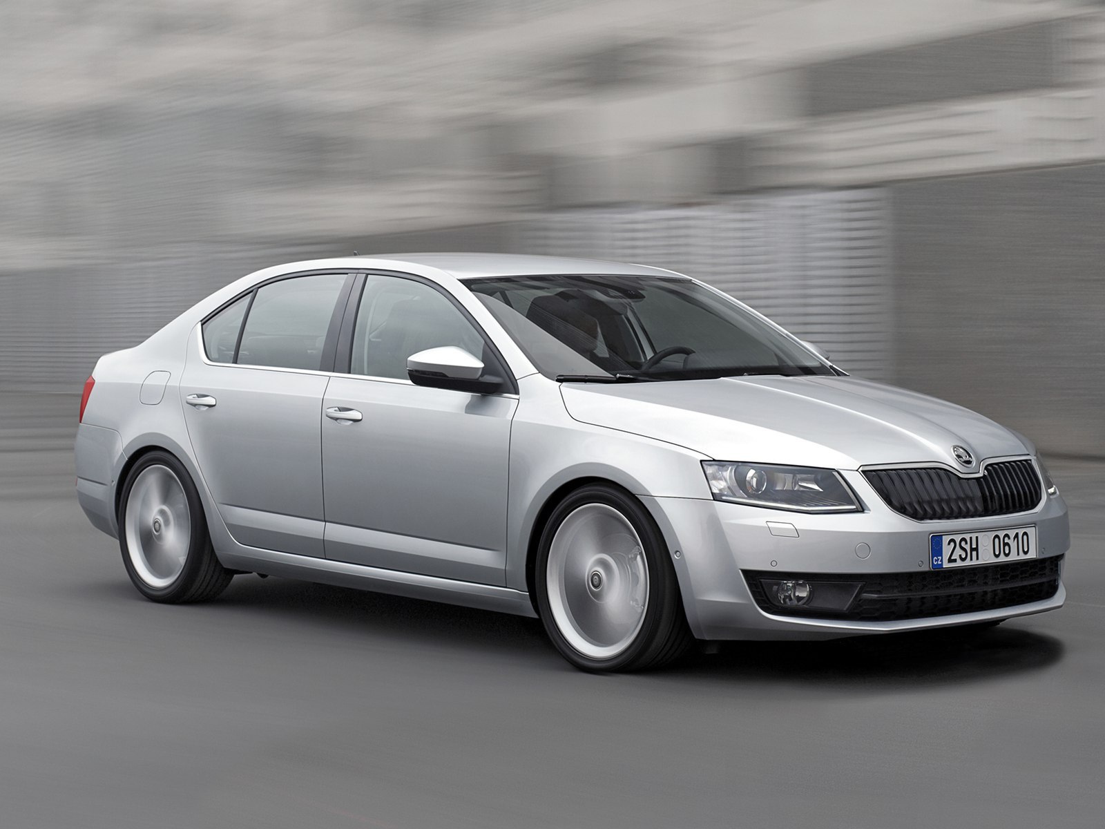 Надежный автомобиль Skoda Octavia 2013