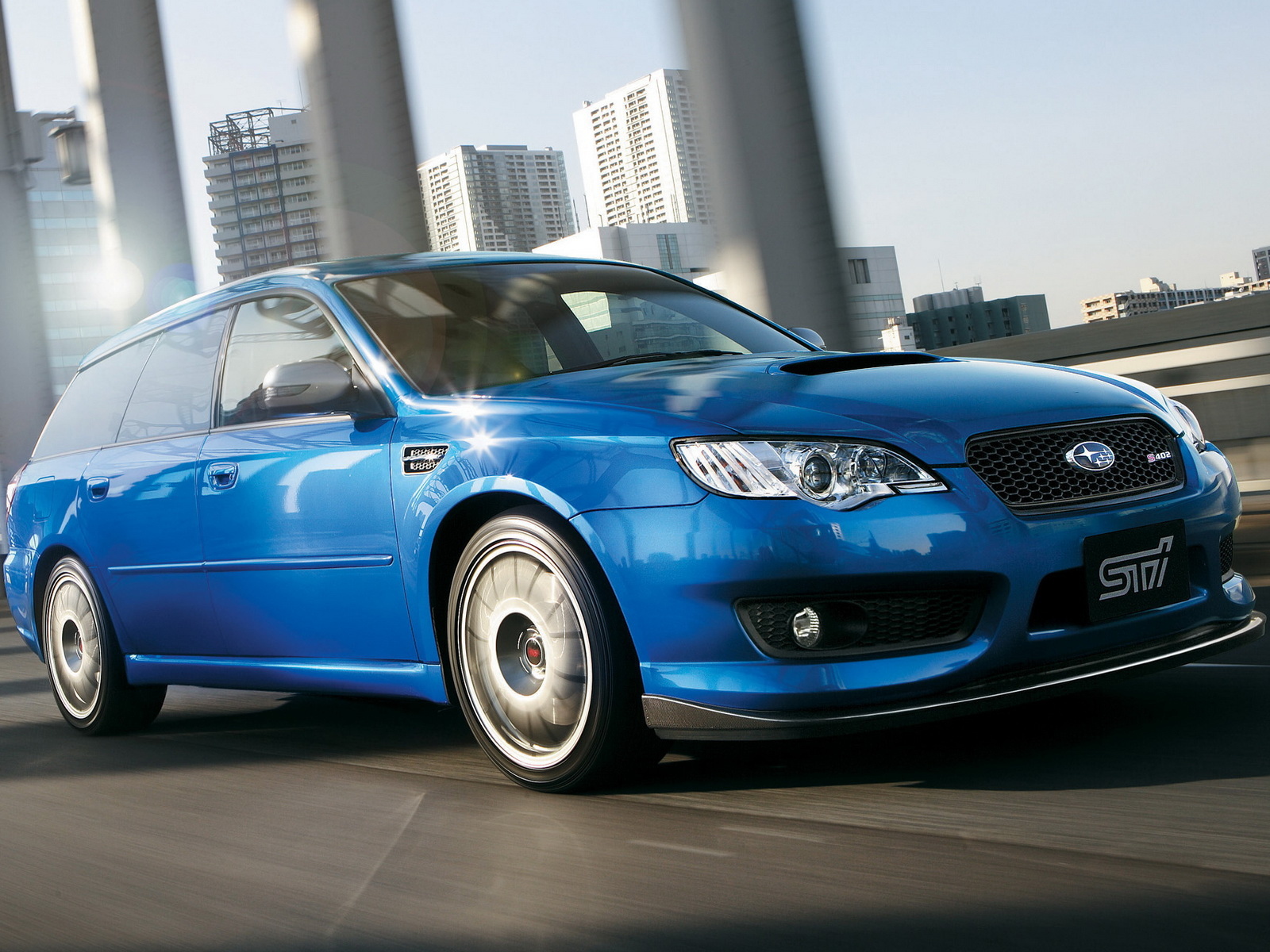 Надежный автомобиль Subaru Legacy