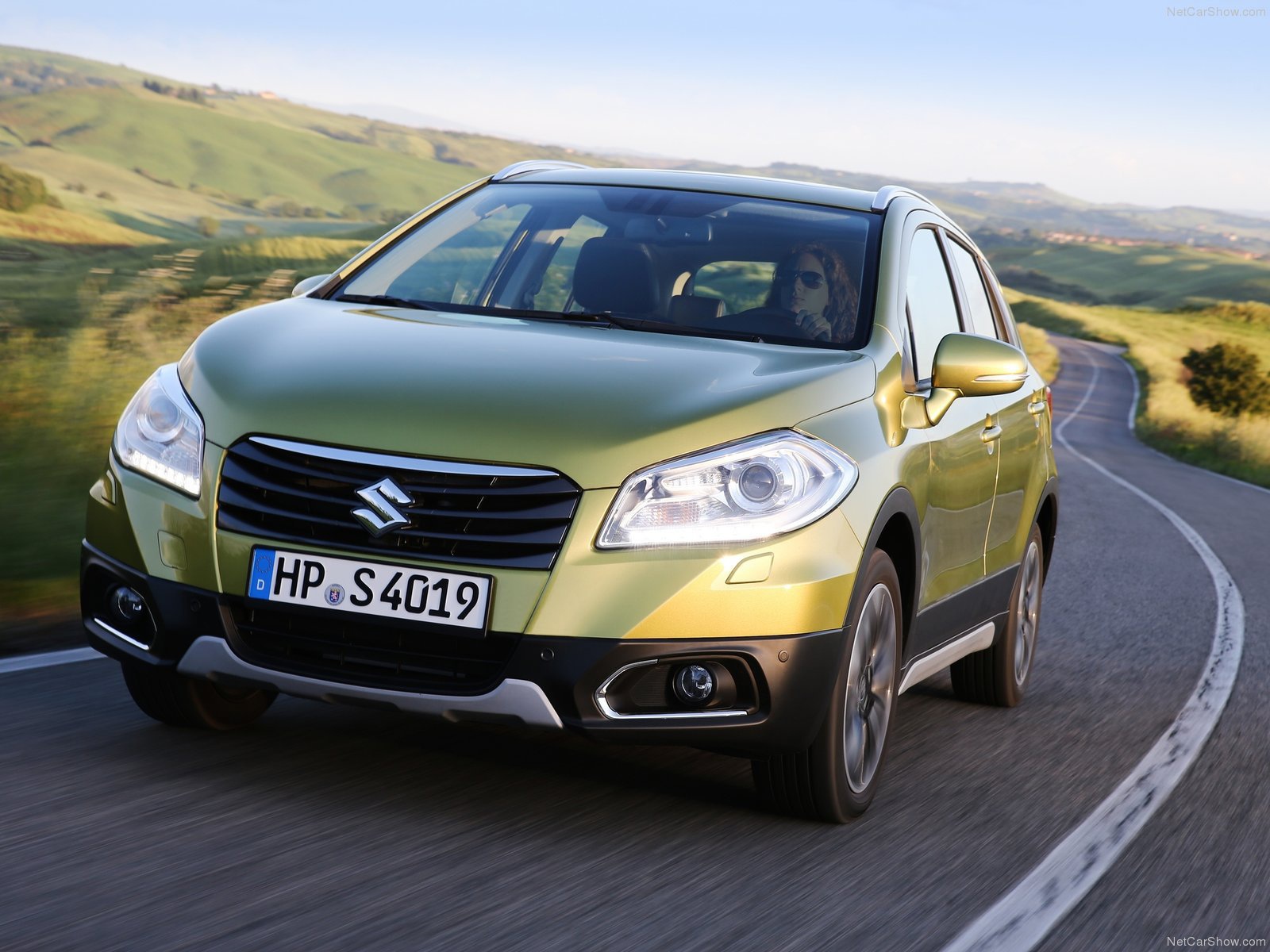 Надежный автомобиль Suzuki SX4