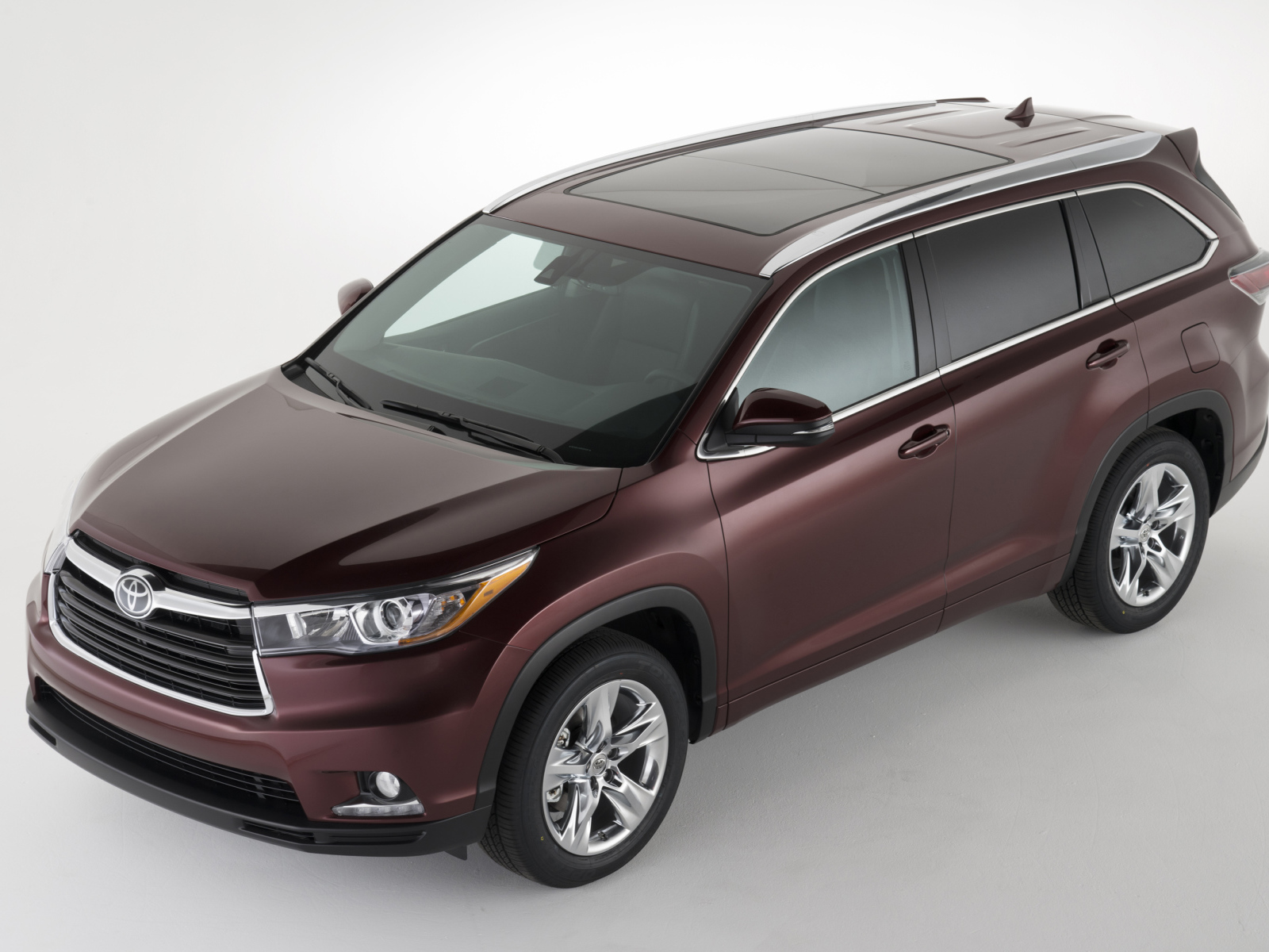 Тест драйв автомобиля Toyota Highlander 2014