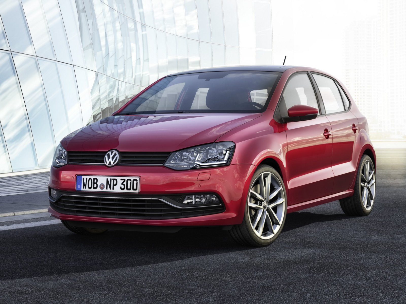 Красивый автомобиль Volkswagen  Polo (Поло) 2014 в Москве