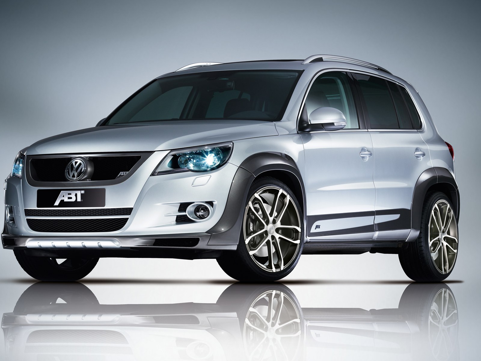 Надежный автомобиль Volkswagen Tiguan