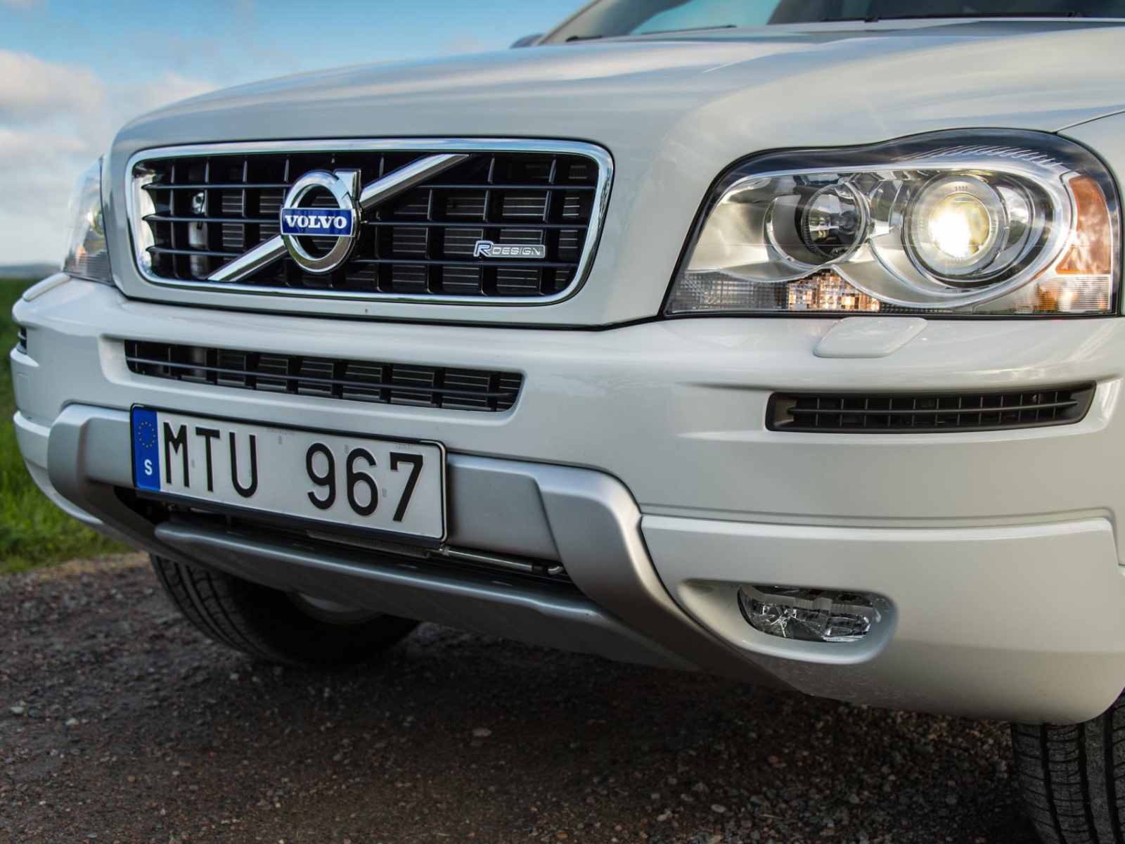 Test drive the car Volvo xc90 2014 