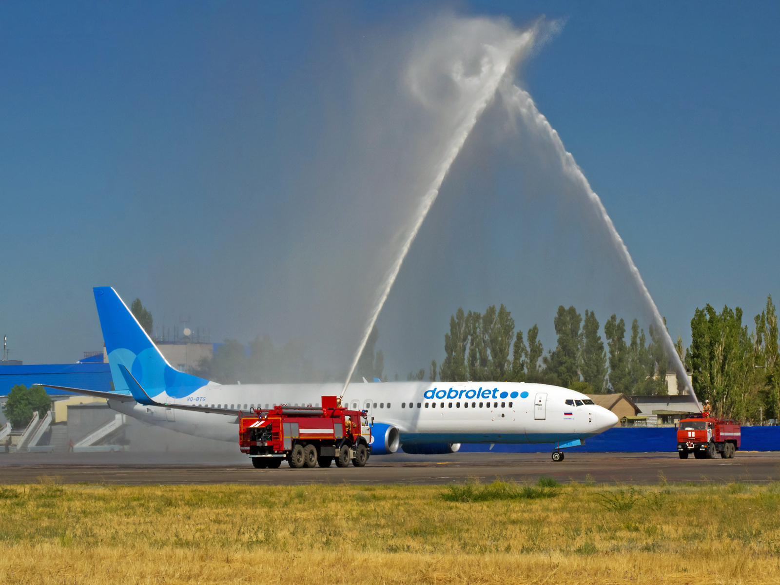 Водная арка для самолета Добролет
