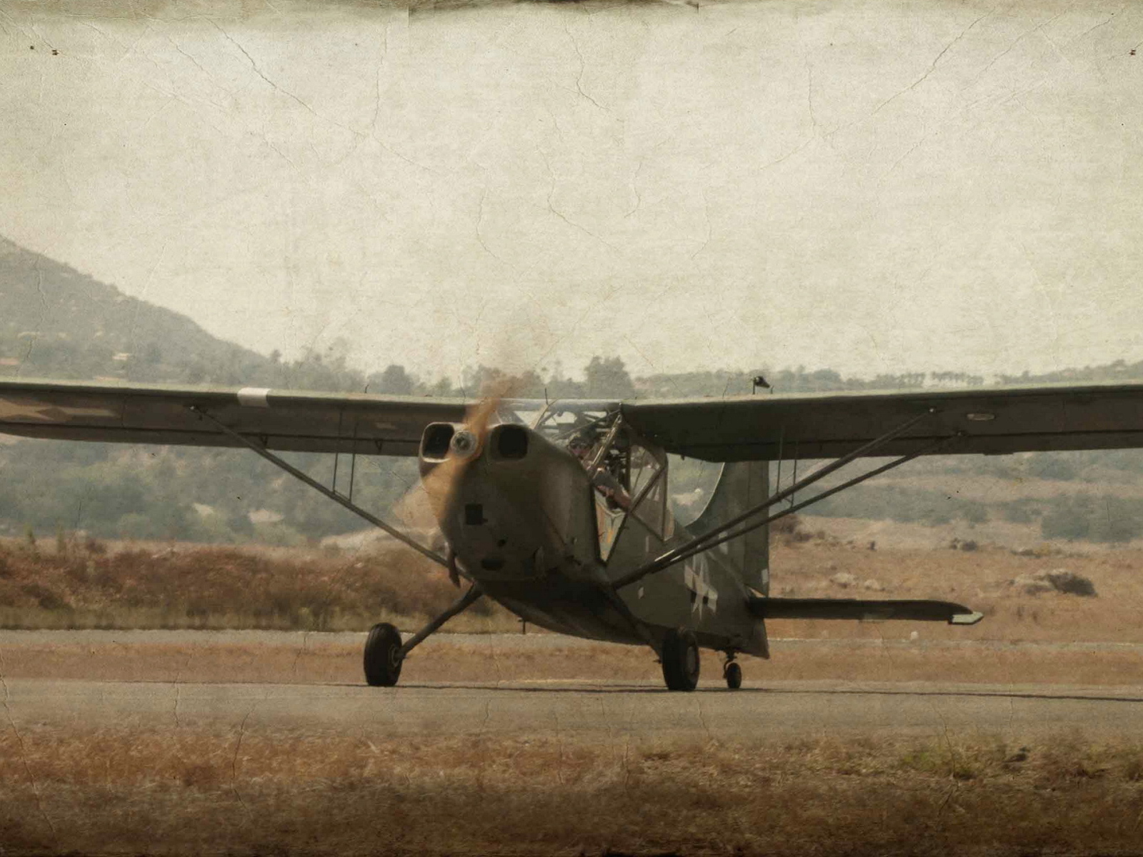 Старый легкий самолет