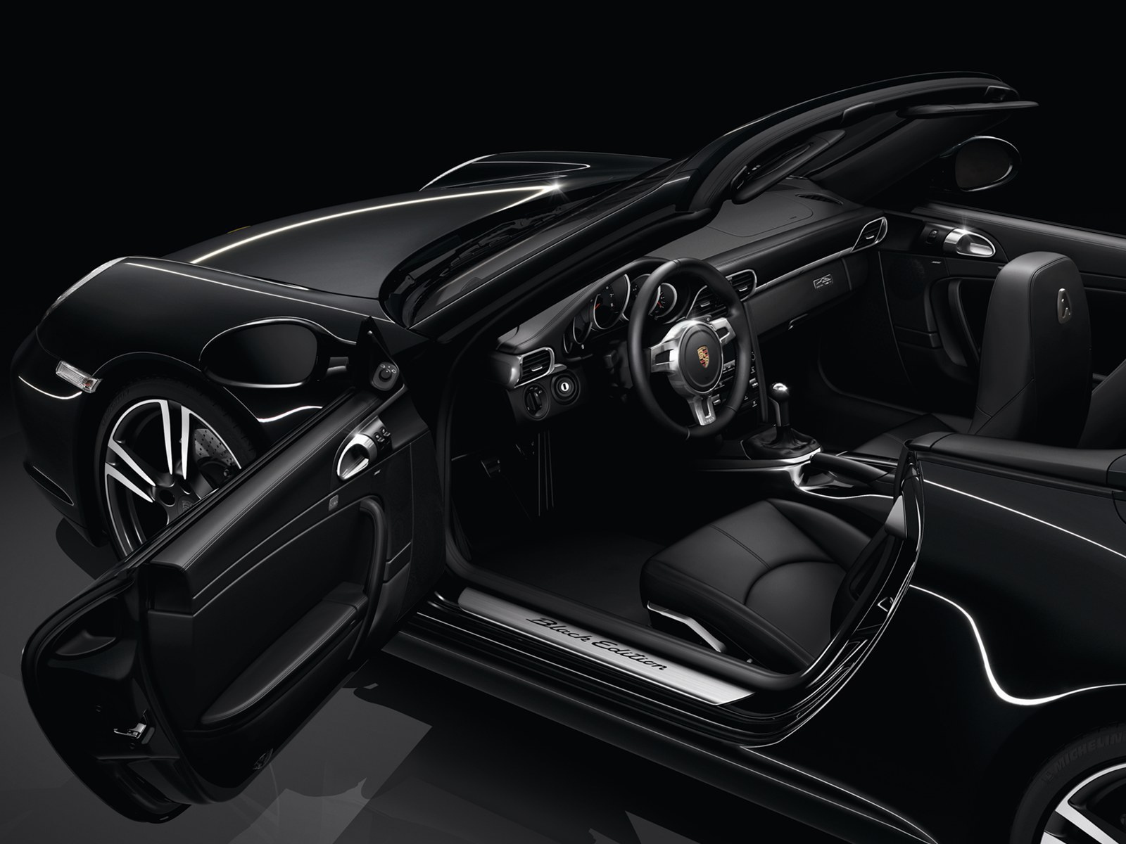 Черные обои с роскошным порше