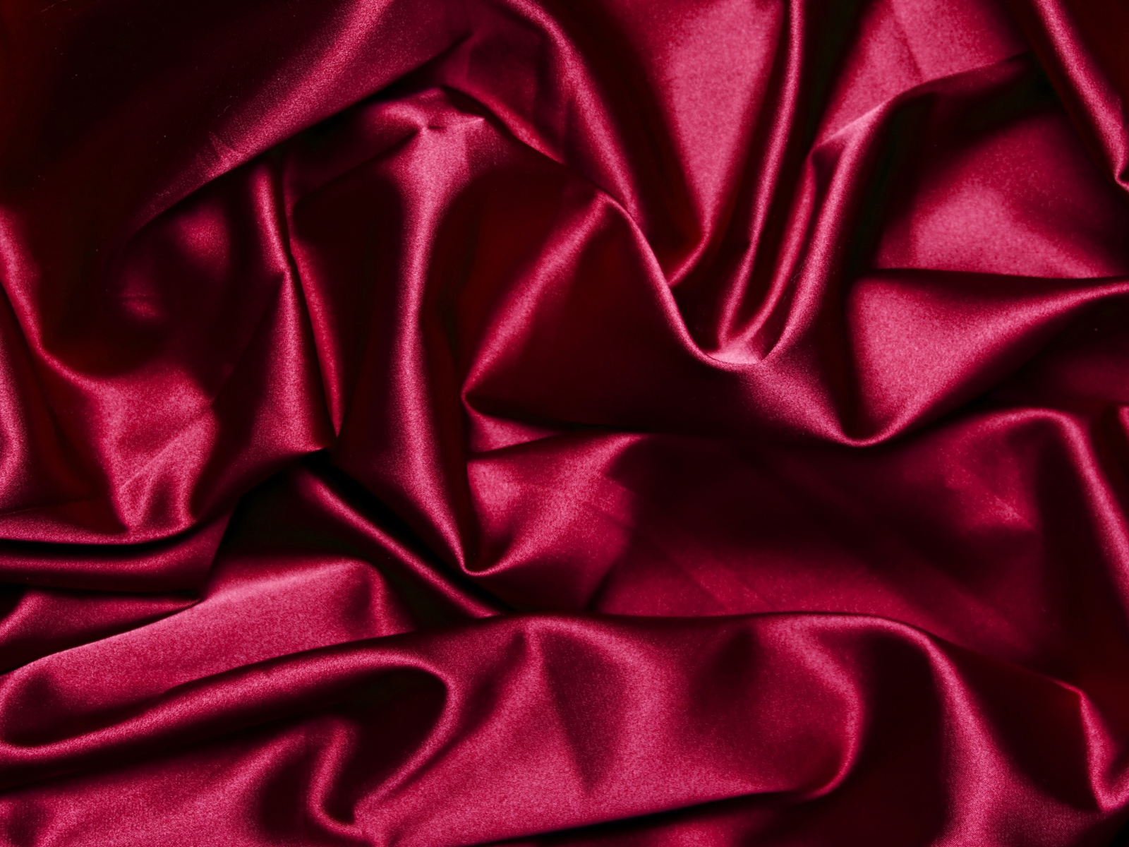 Малиновая ткань