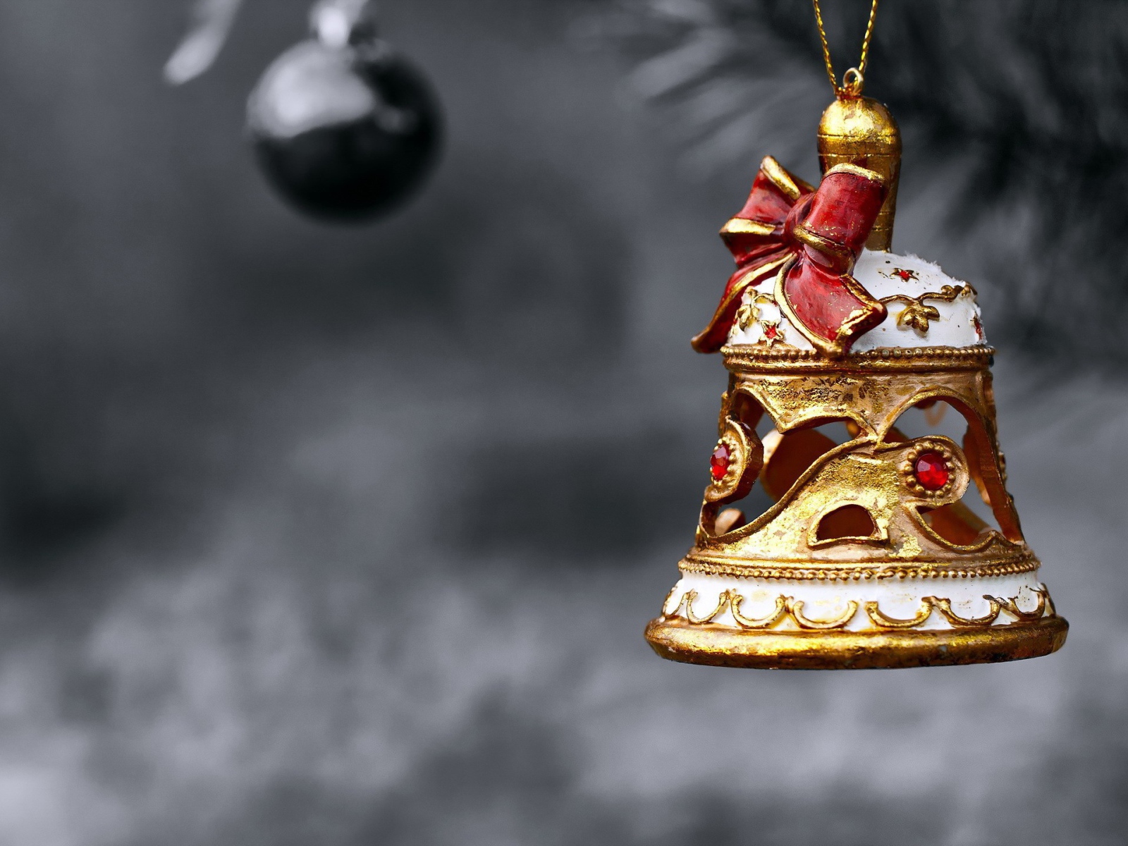 Новогодний колокольчик