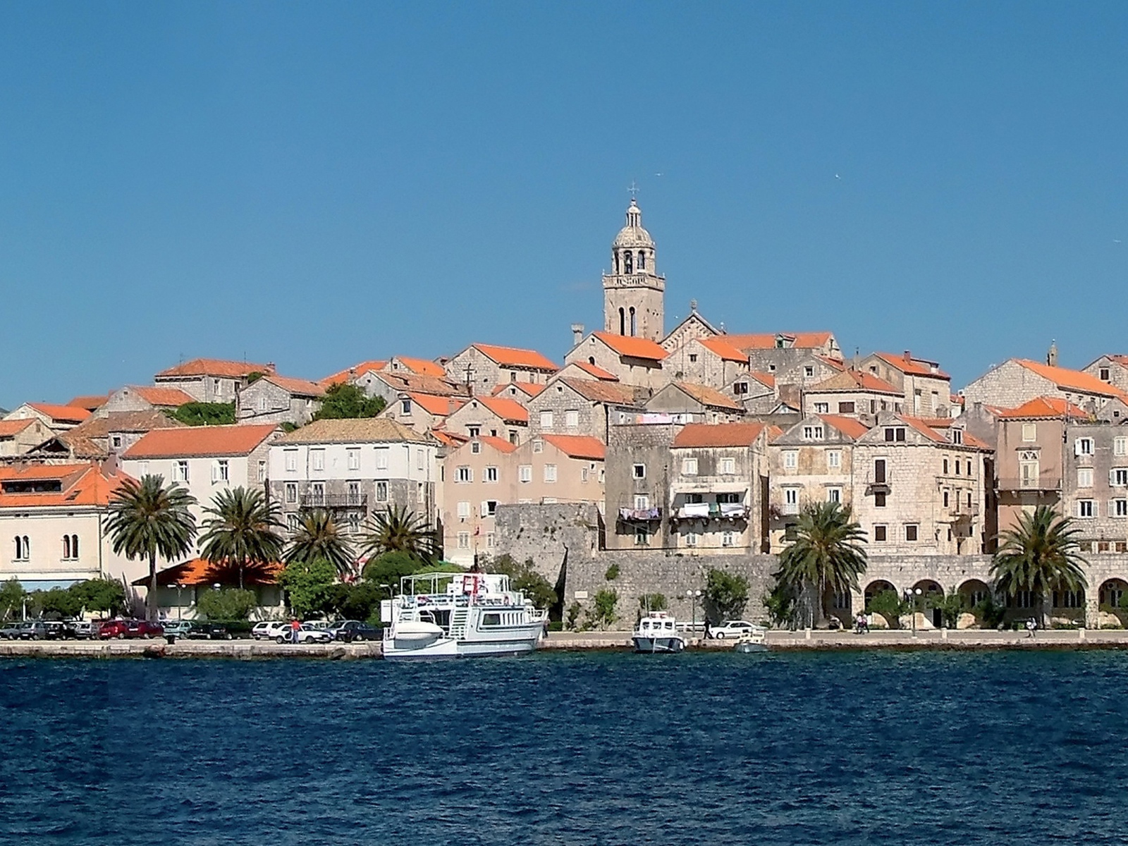 Город у моря