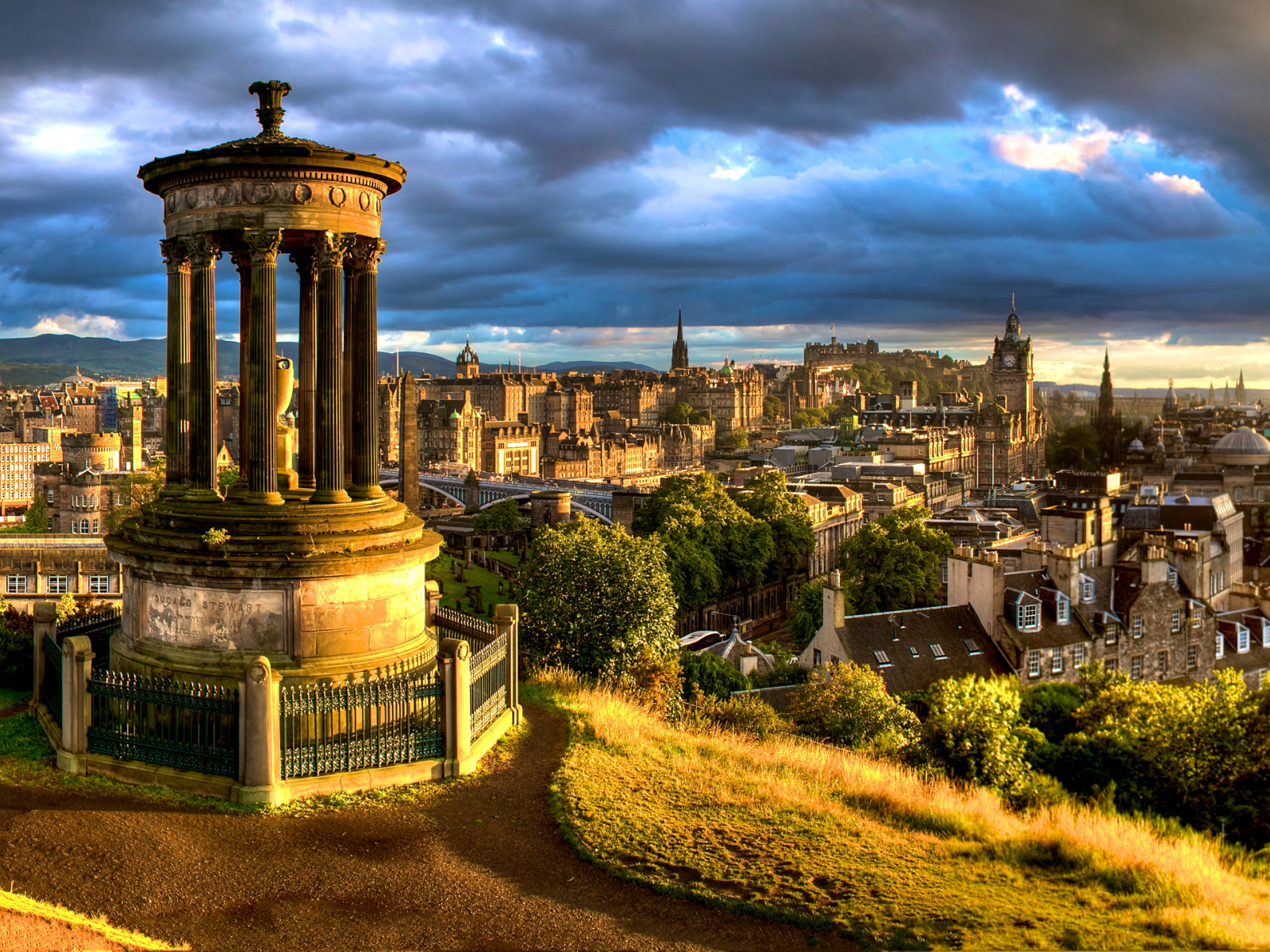 Старинный памятник на горе