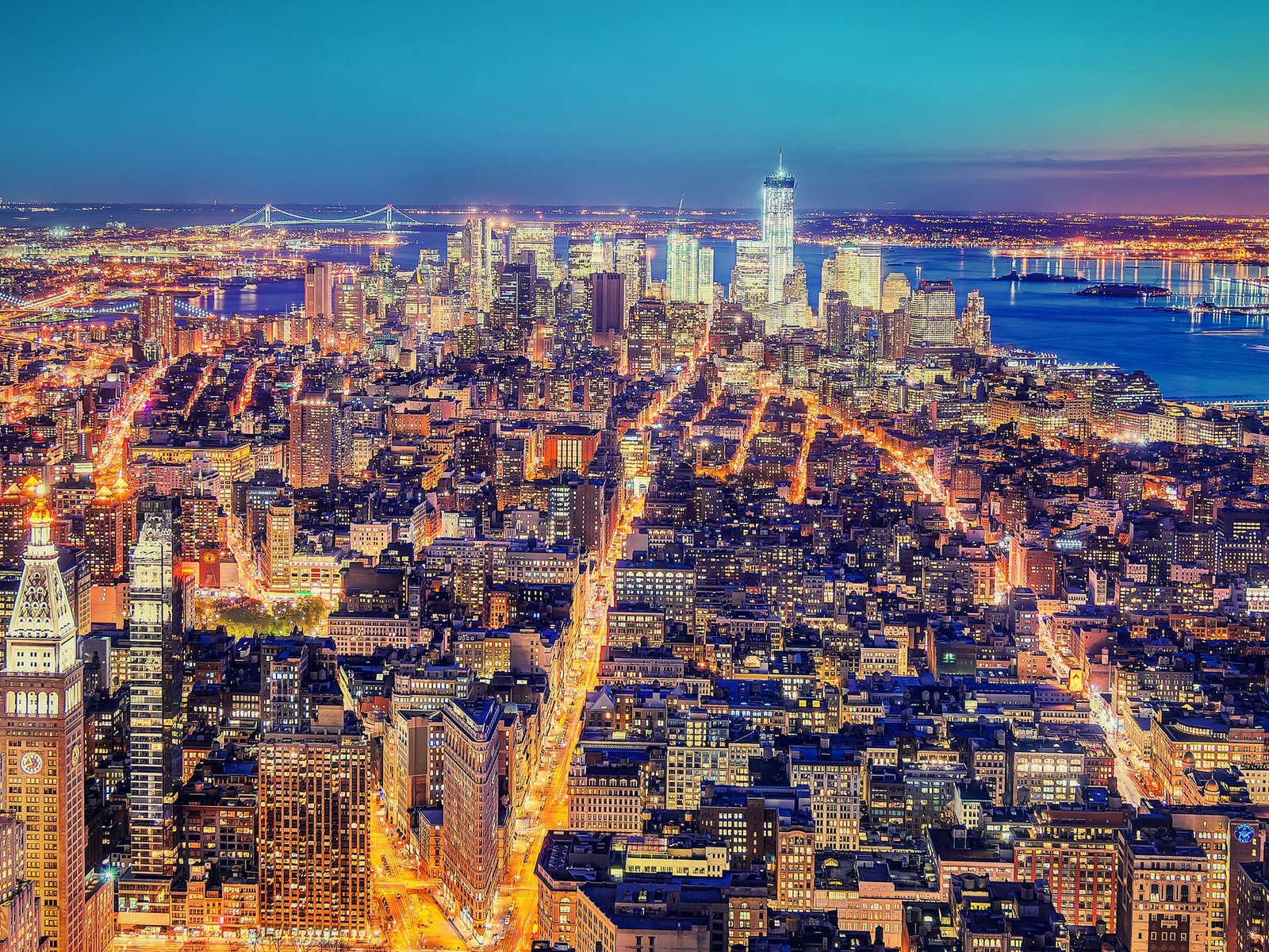 Огни вечернего Нью Йорка
