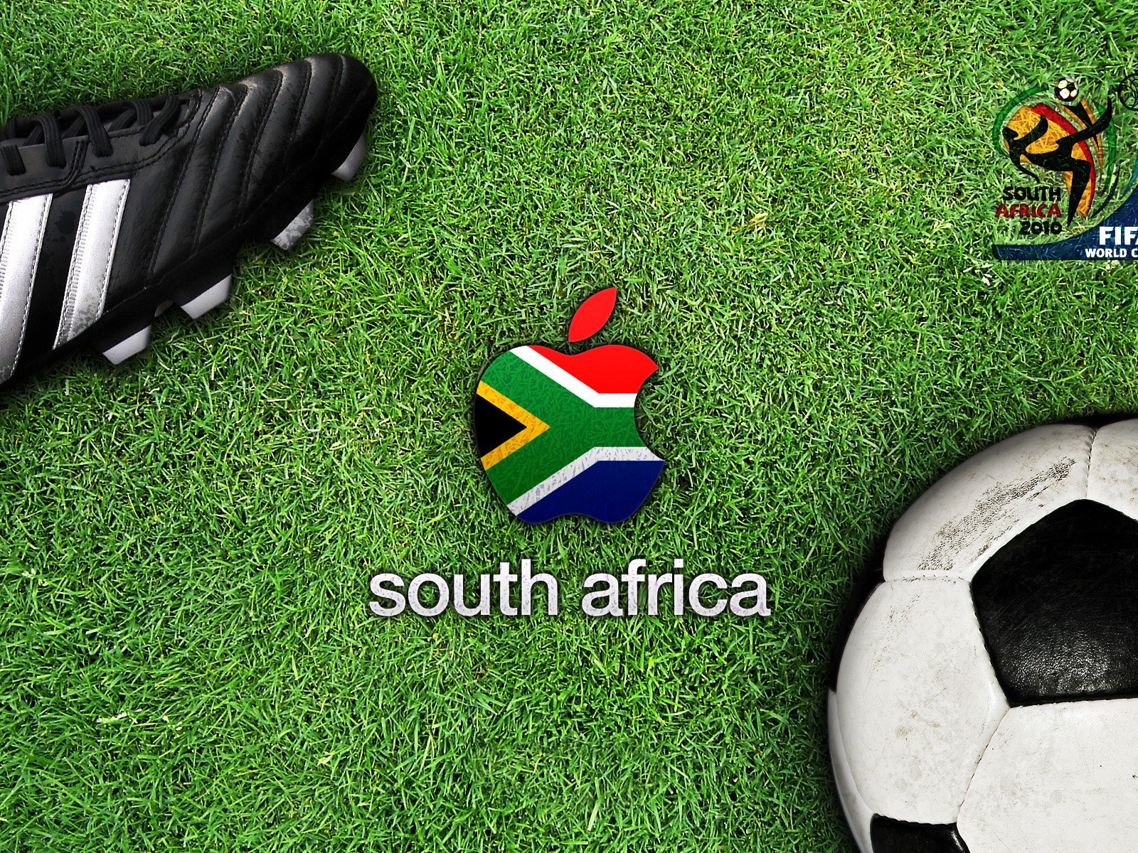 Apple в стиле футбола