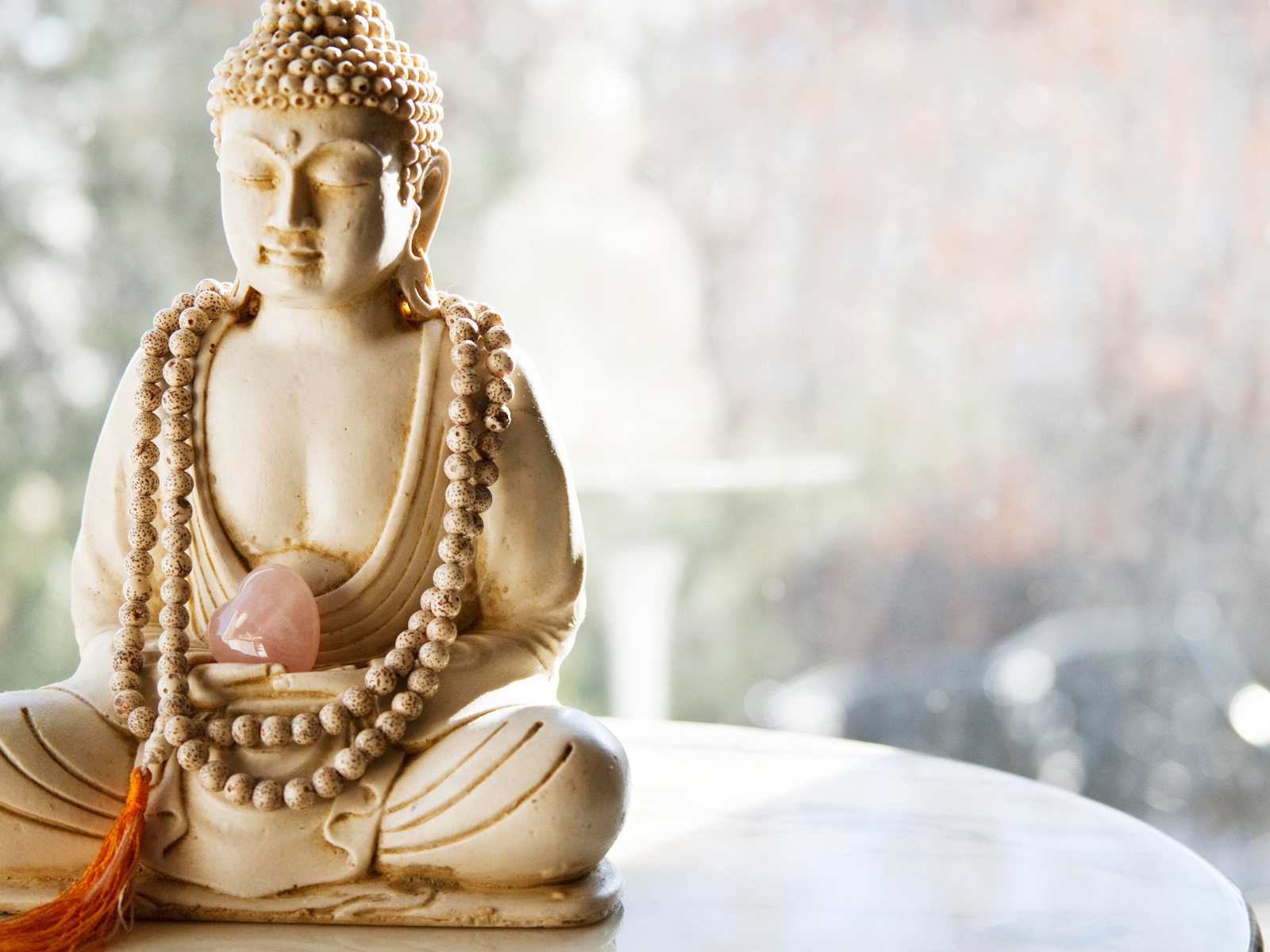 Фигурка Будды с сердцем