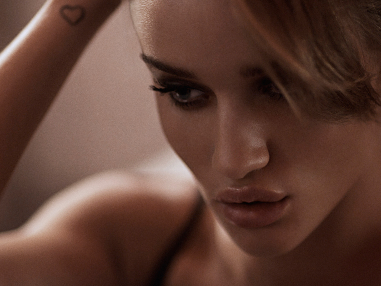 Актриса Роузи Хантингтон-Уайтли