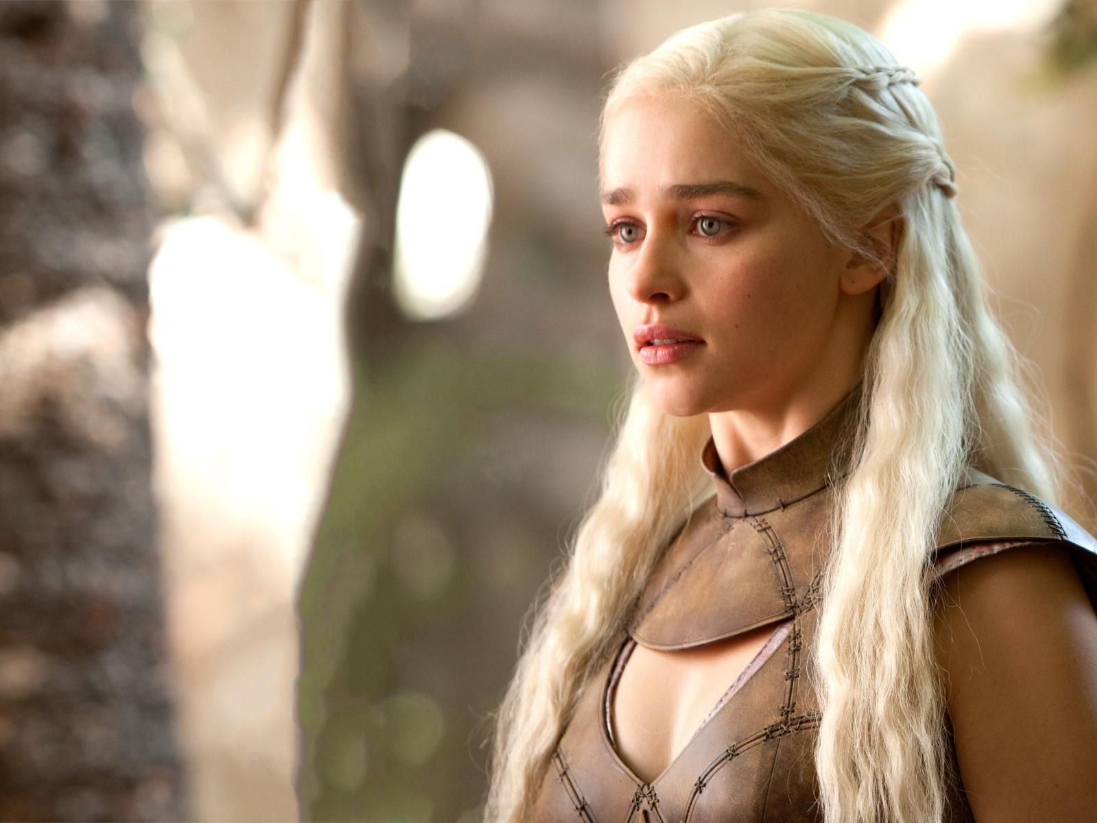 Красивая модель Эмилия Кларк