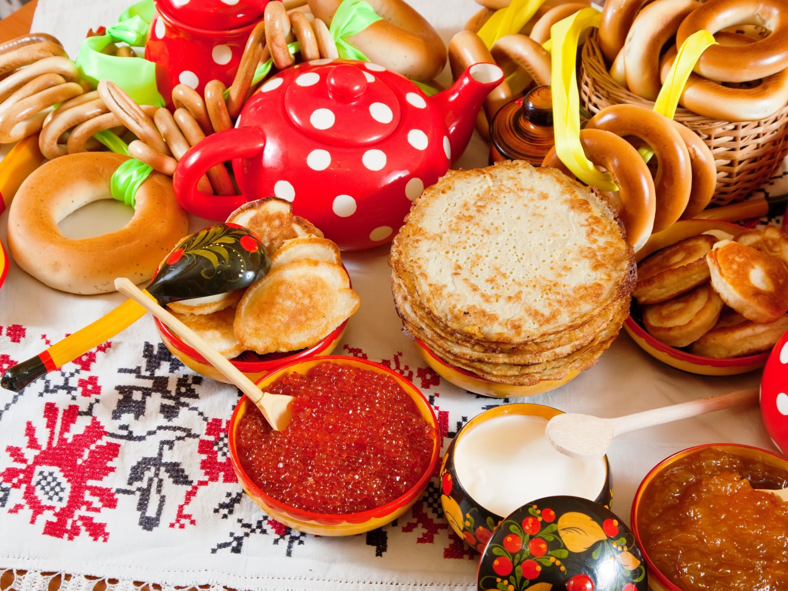 Застолье на Масленицу