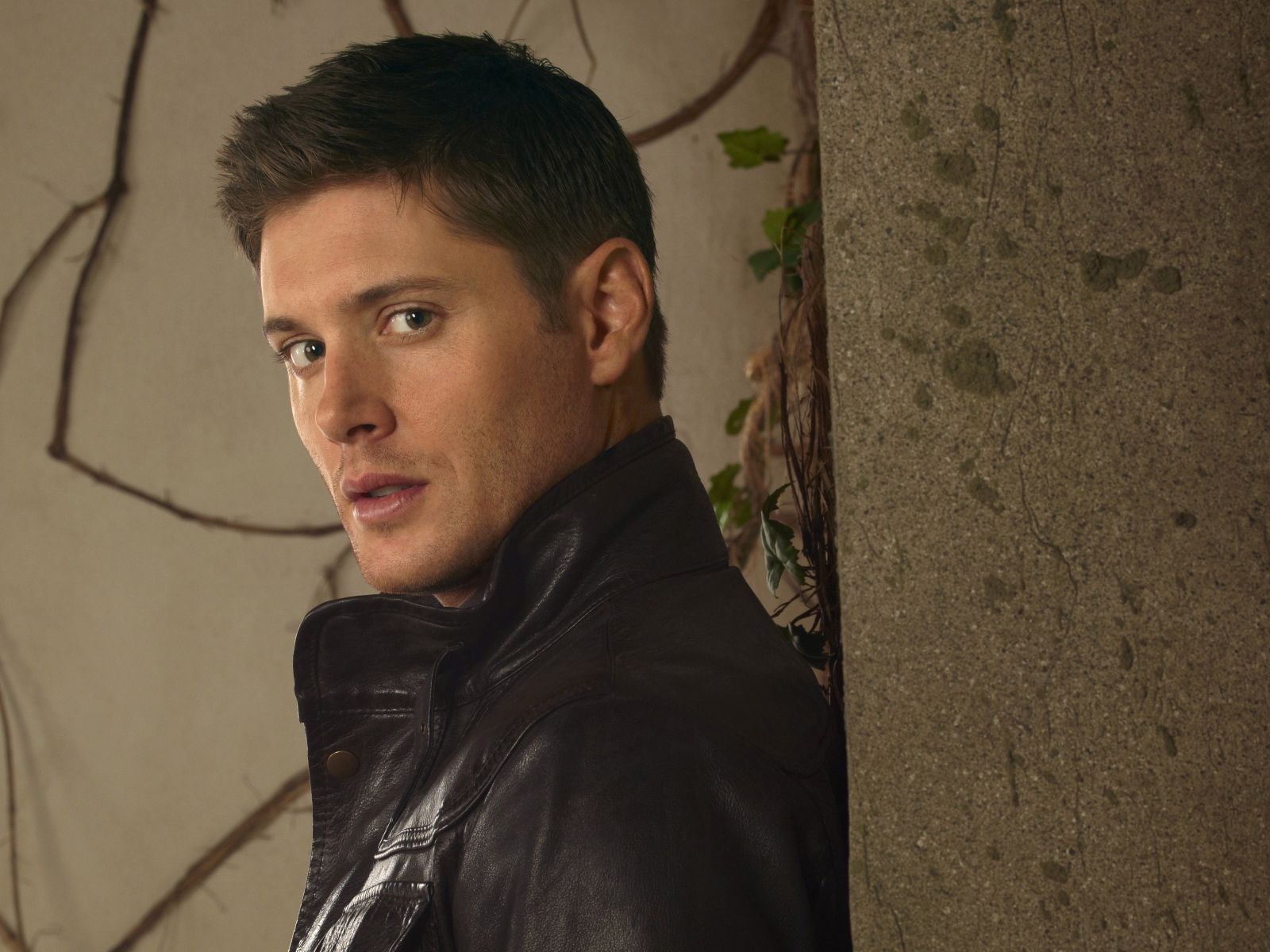 Дженсен Эклс актер